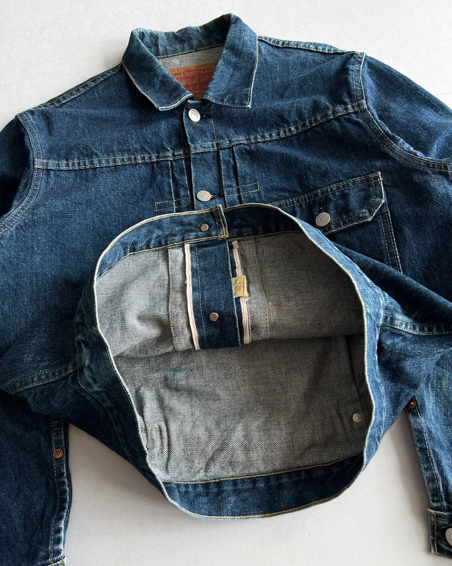 1990S DARK WASHED BIG E LEVI'S TYPE I SELVEDGE DENIM JACKET (S-L)