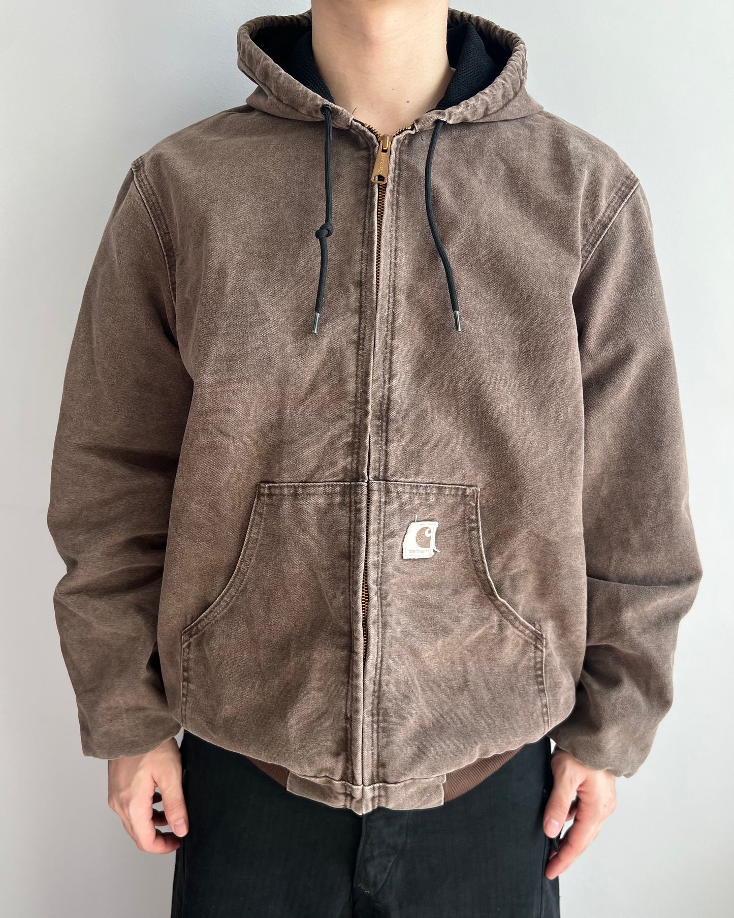 1990S FADED BROWN CARHARTT HOODED WORK JACKET (M)