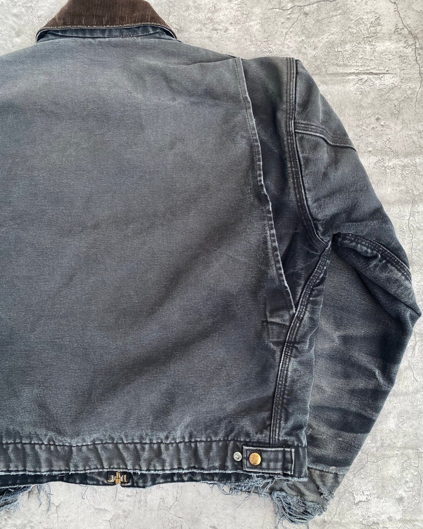1990S SUN FADED BLACK CARHARTT DETROIT JACKET (S-L)