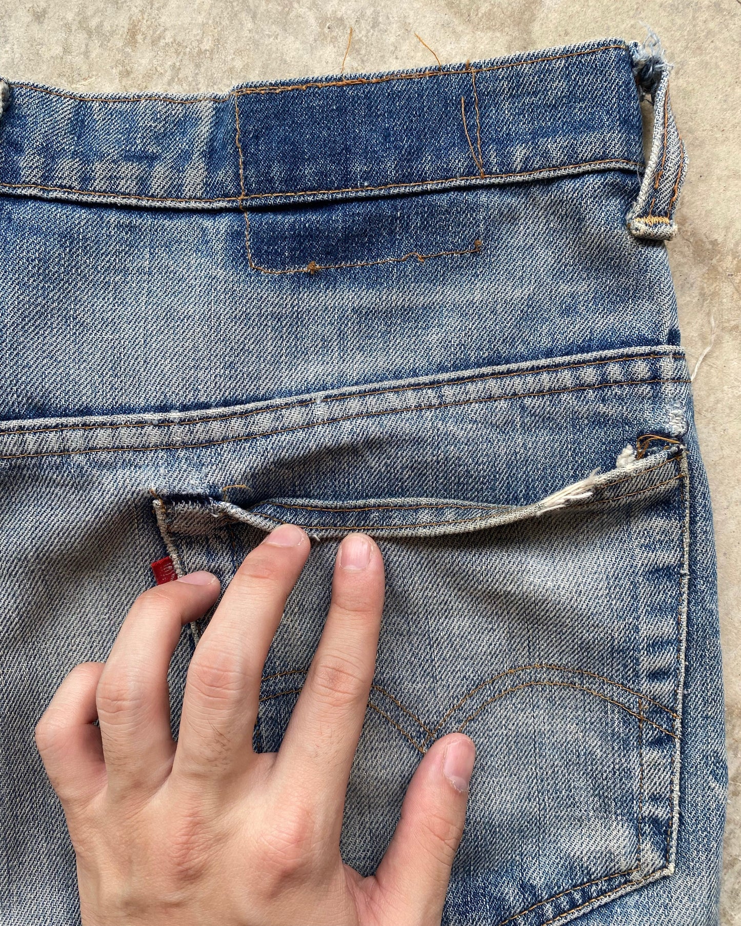 1970S FADED WASHED LEVI'S 517 DISTRESSED FLARE JEANS (32X30)