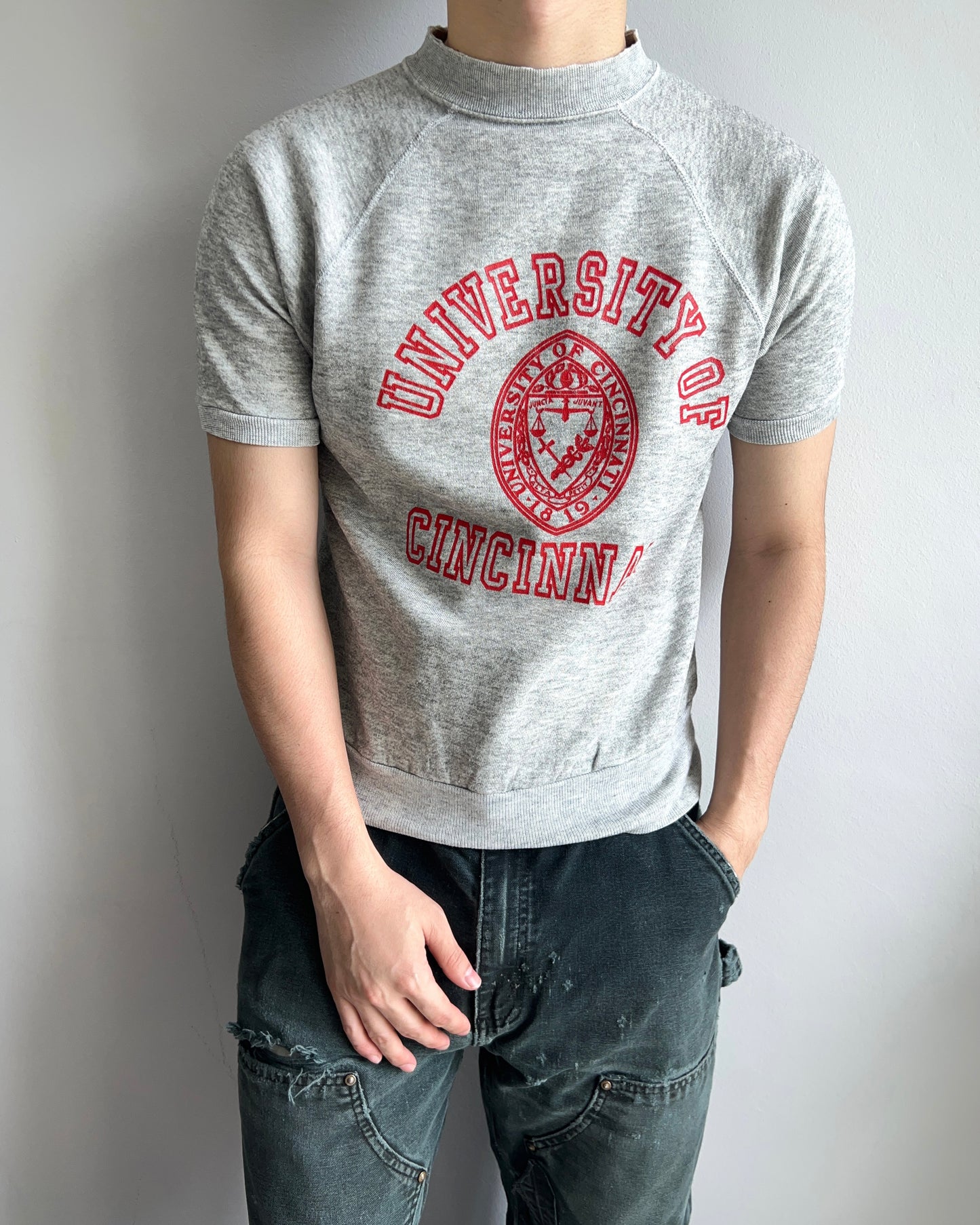 1970S 'UNIVERSITY OF CINCIANNATI' SHORT SLEEVES RAGLAN SWEATSHIRT (S/M)