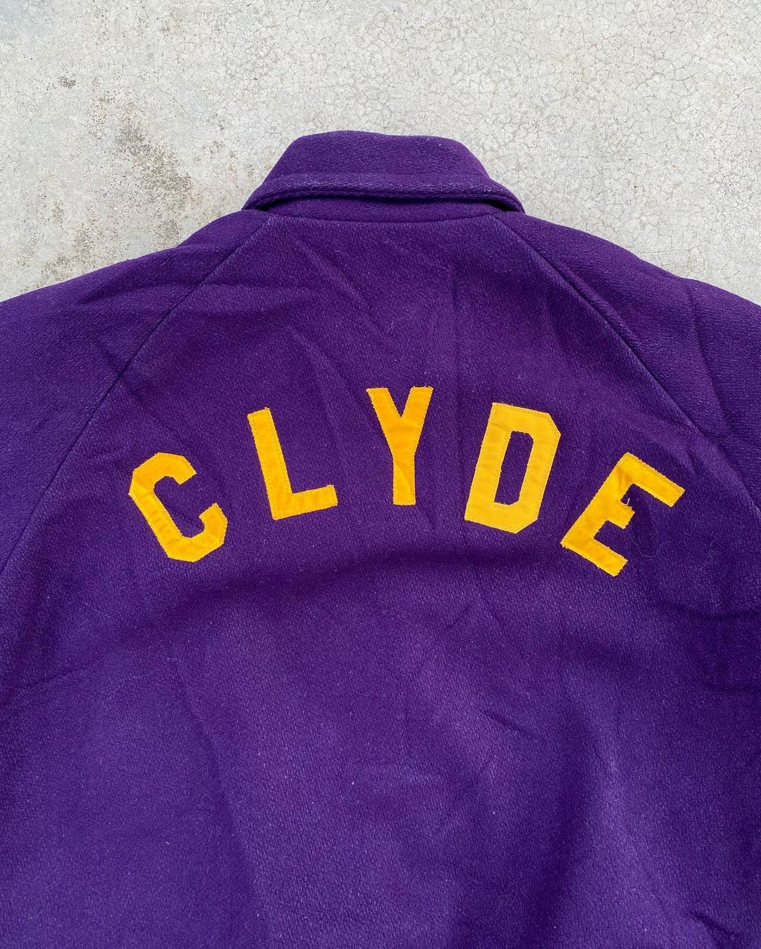 1980S “STEPHANIE CLYDE” CHAIN STITCHED VARSITY JACKET (M/L)