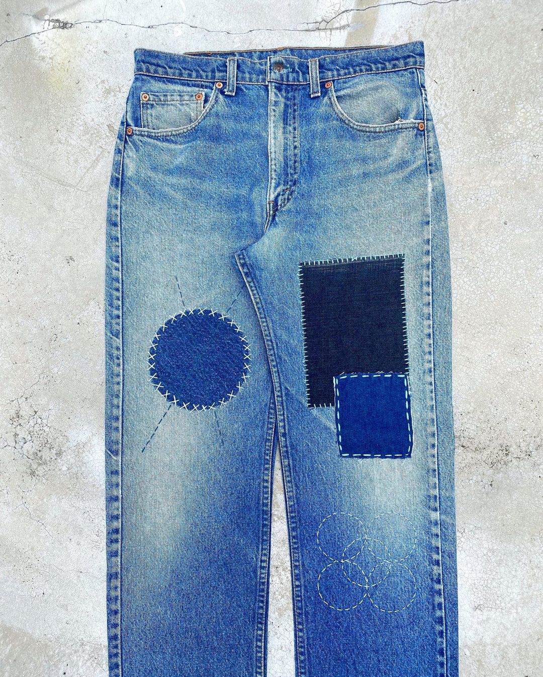 1980S LEVI’S 505 SASHIKO PATCHED JEANS (33X32)