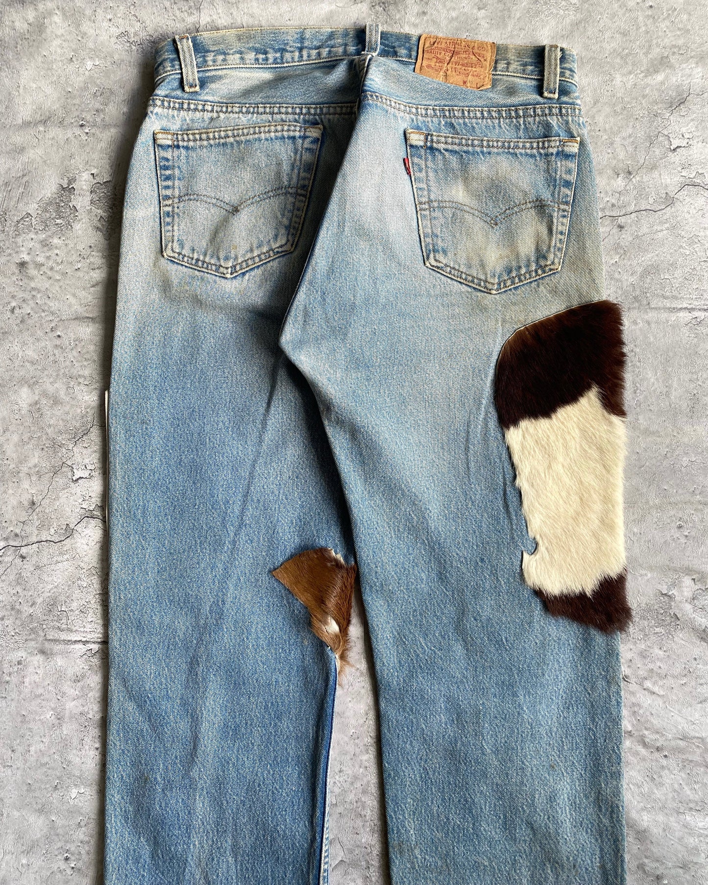1980S PONY LEATHER/HAIR LEVI'S 501 JEANS (34x32)