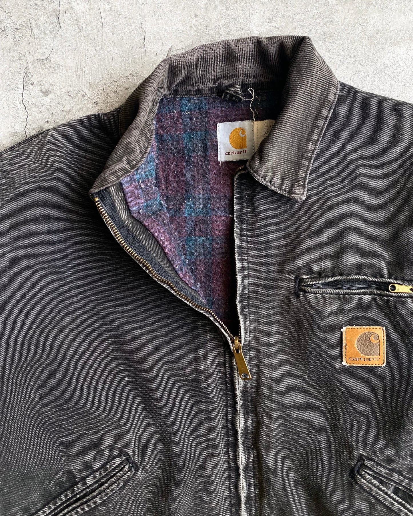 1990S FADED BLACK CARHARTT DETROIT JACKET (L)