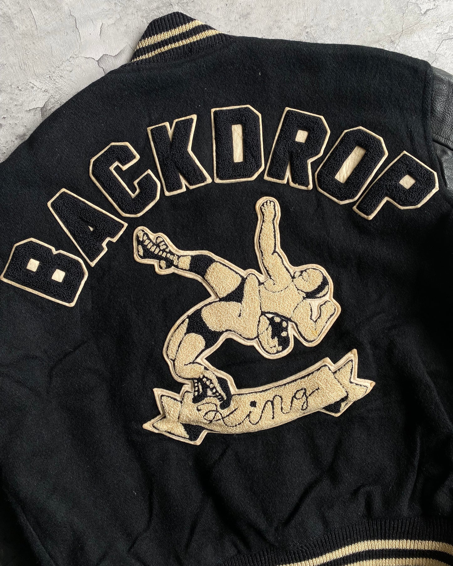 1977 'BACKDROP KING' LEATHER SLEEVES VARSITY JACKET (M/L)