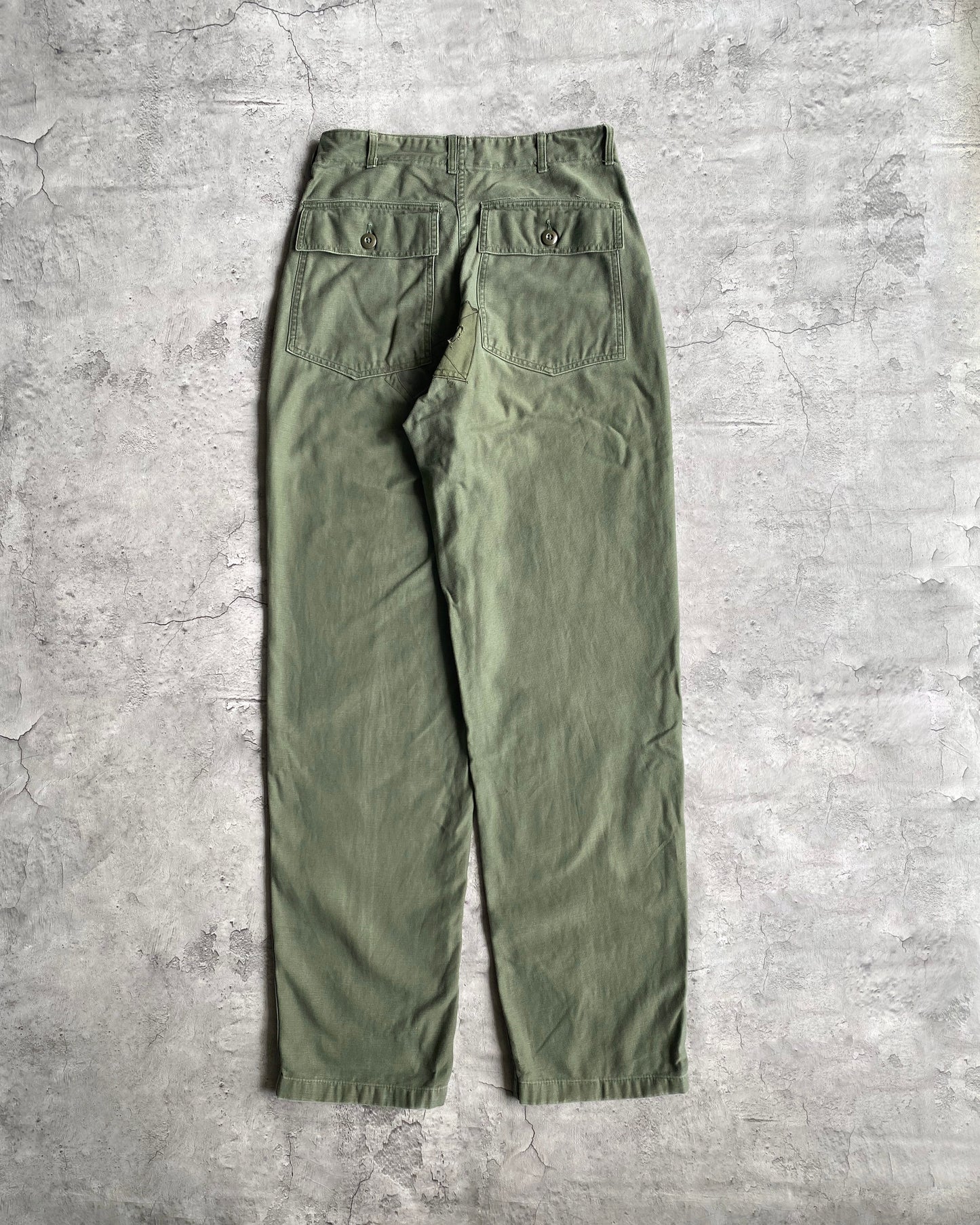 1960S PATCHED OG-107 SATEEN US ARMY TROUSERS (28-32)