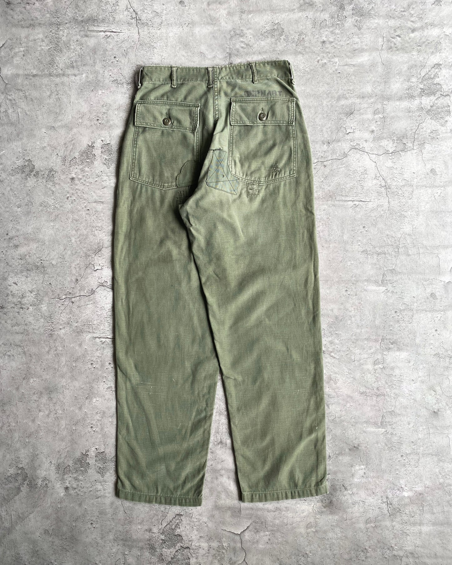 1970S PATCHED OG-107 SATEEN US ARMY TROUSERS (28-32)