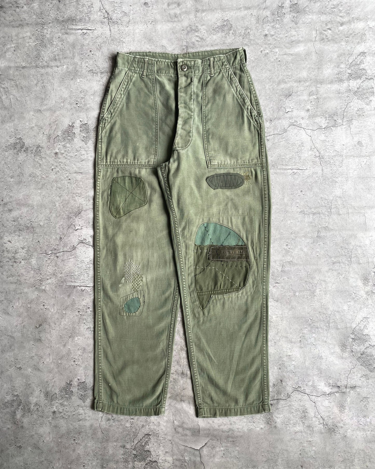 1970S PATCHED OG-107 SATEEN US ARMY TROUSERS (28-32)