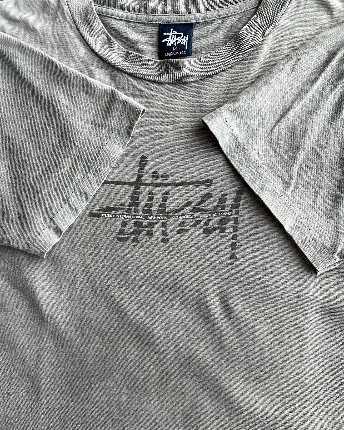 1990S SUN FADED STUSSY INTERNATIONAL SINGLE STITCH TEE (M)
