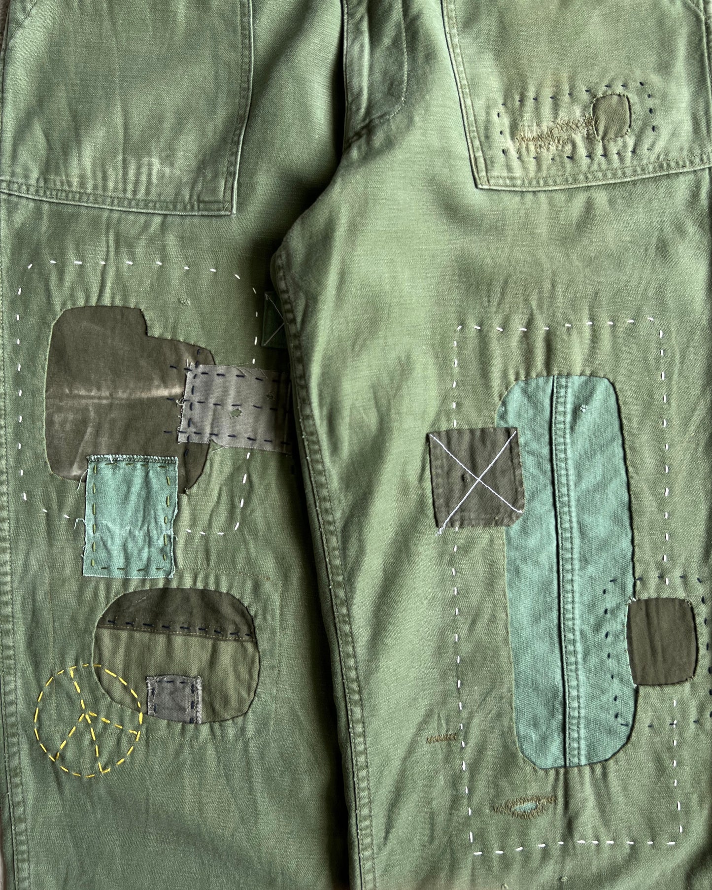 1960S PATCHED OG-107 SATEEN US ARMY TROUSERS (34-36)