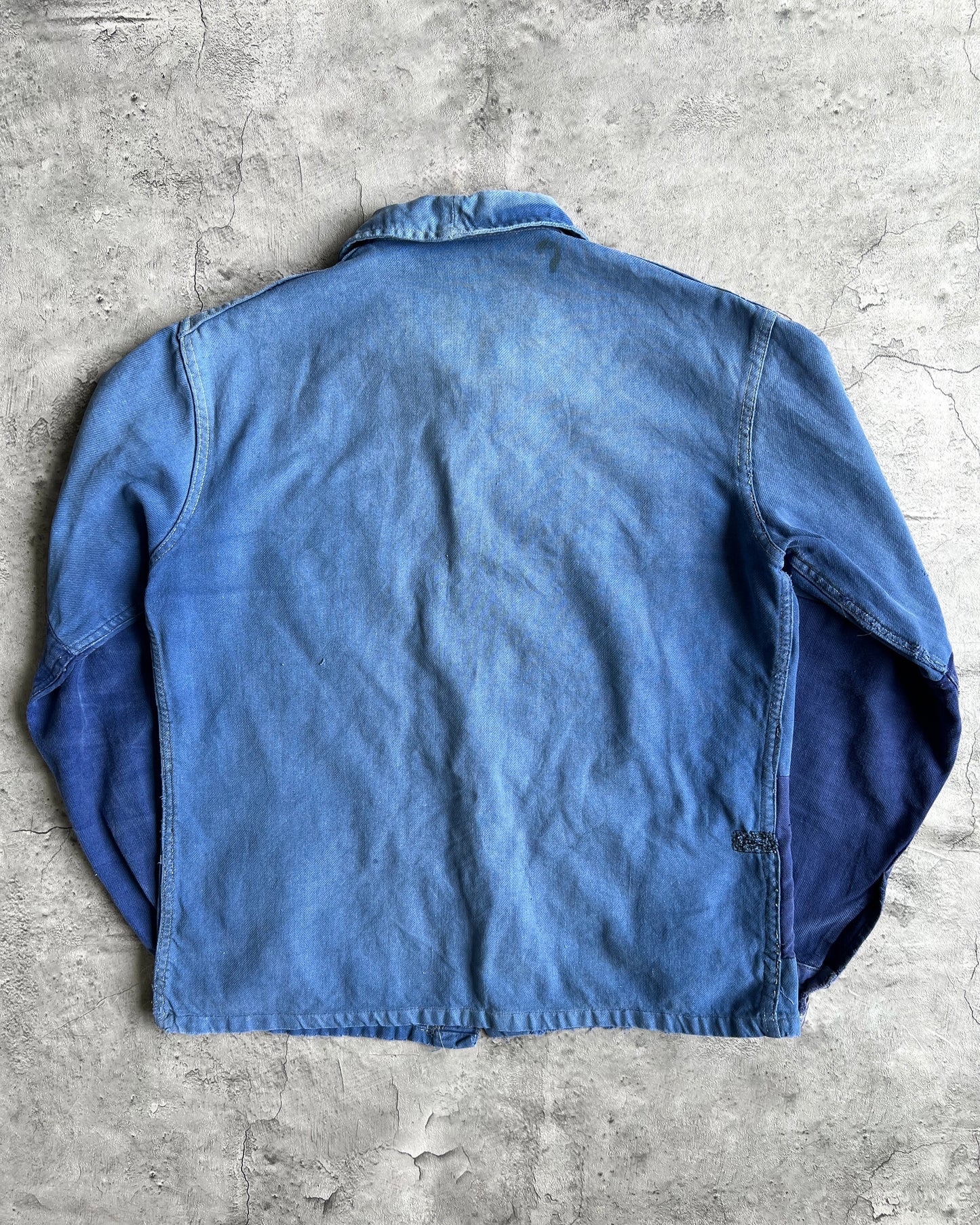 1950S FADED ROUND COLLAR REPAIRED FRENCH WORK CHORE JACKET (M/L)