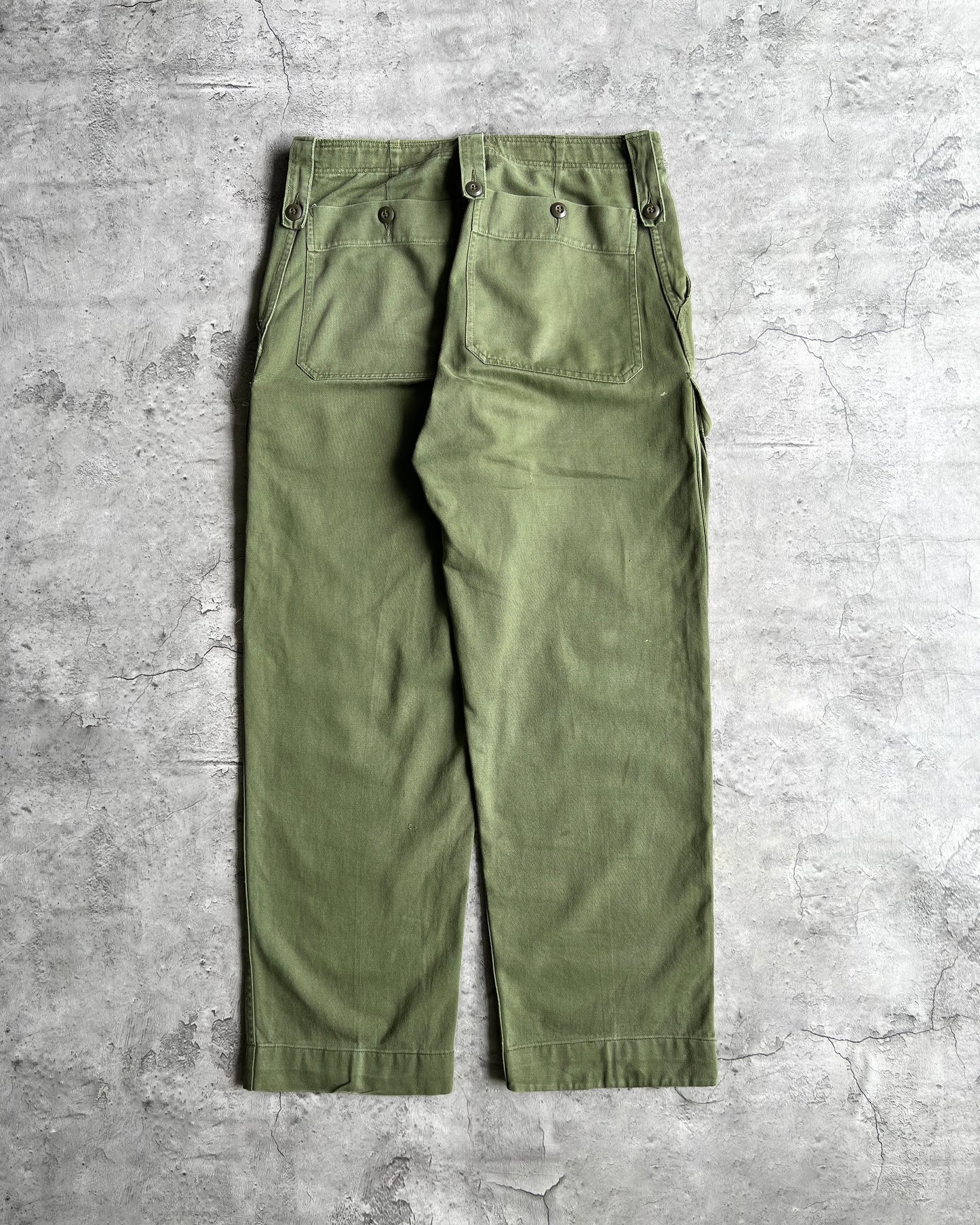 1972 AUSTRALIA ARMY CARGO TROUSERS (28-33)