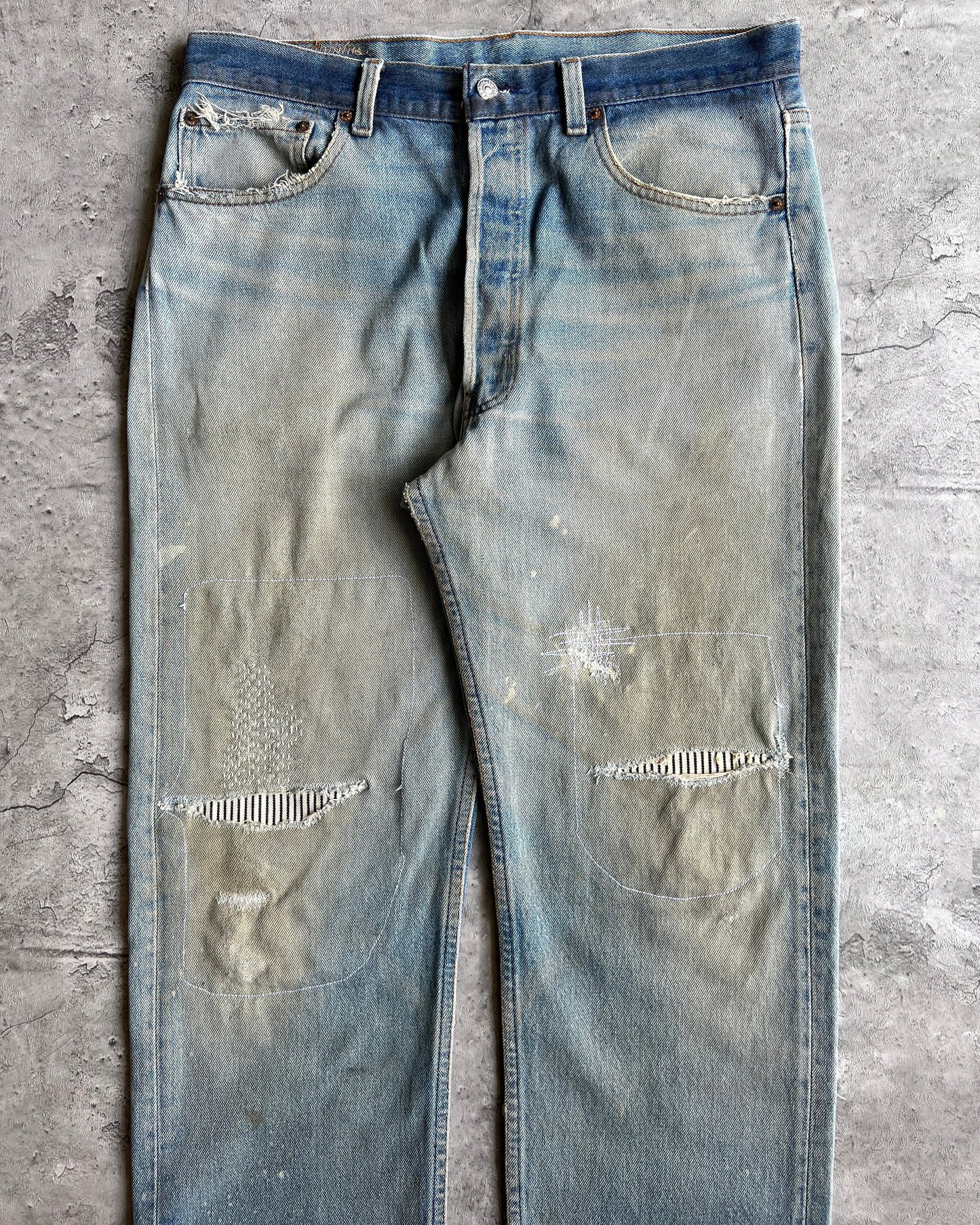 1980S TWO-TONE LEVI'S 501 REPAIRED JEANS (35X32)