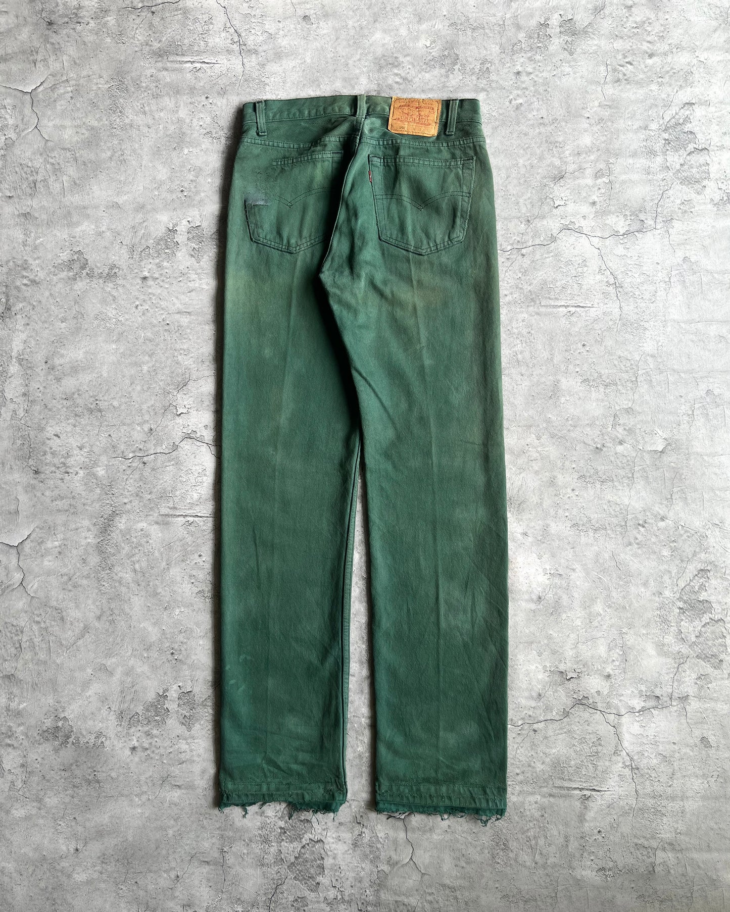 1990S FADED GREEN LEVI'S 501 RELEASED HEM JEANS (31X33)