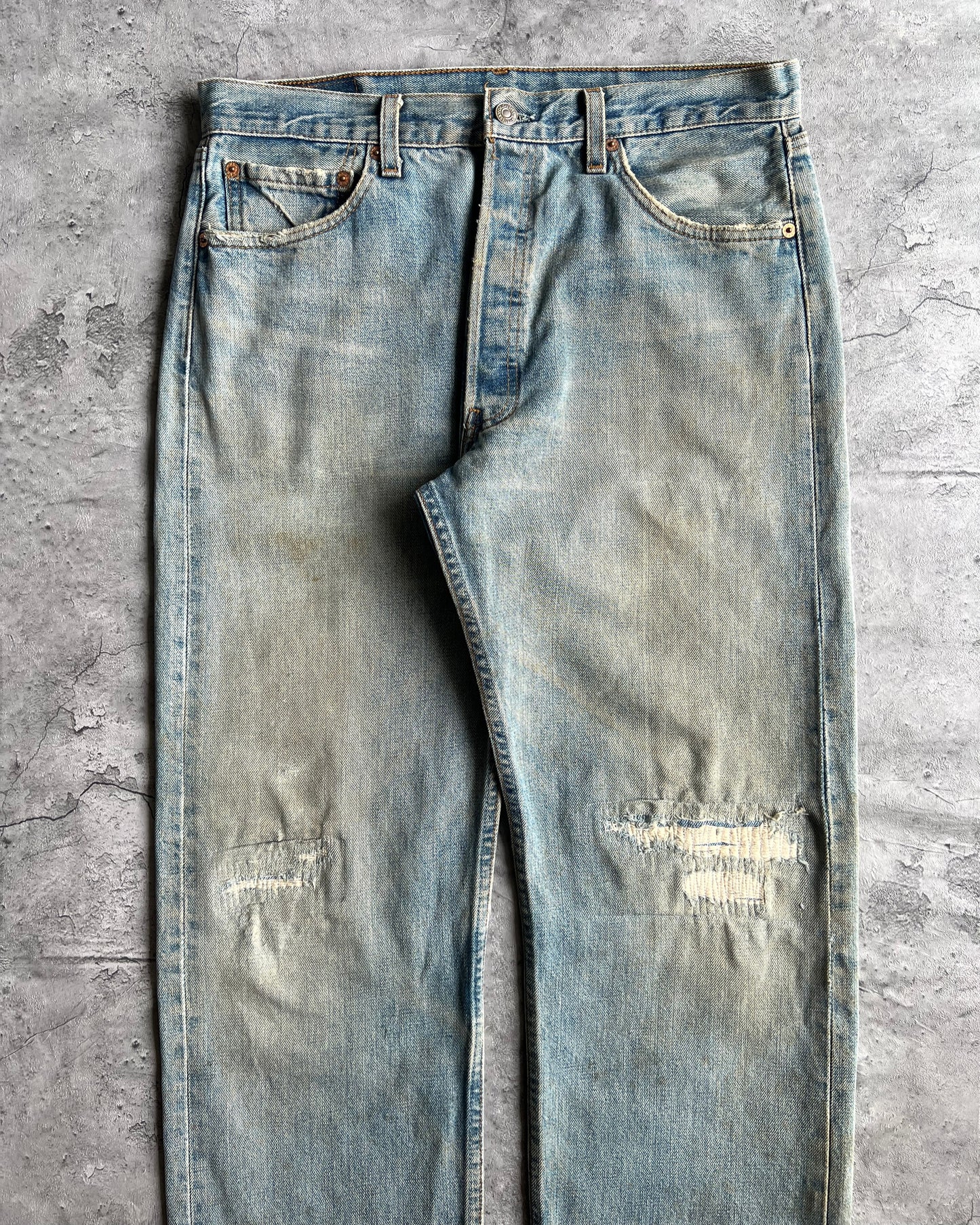 1990S FADED WASHED LEVI'S 501 REPAIRED JEANS (34X32)