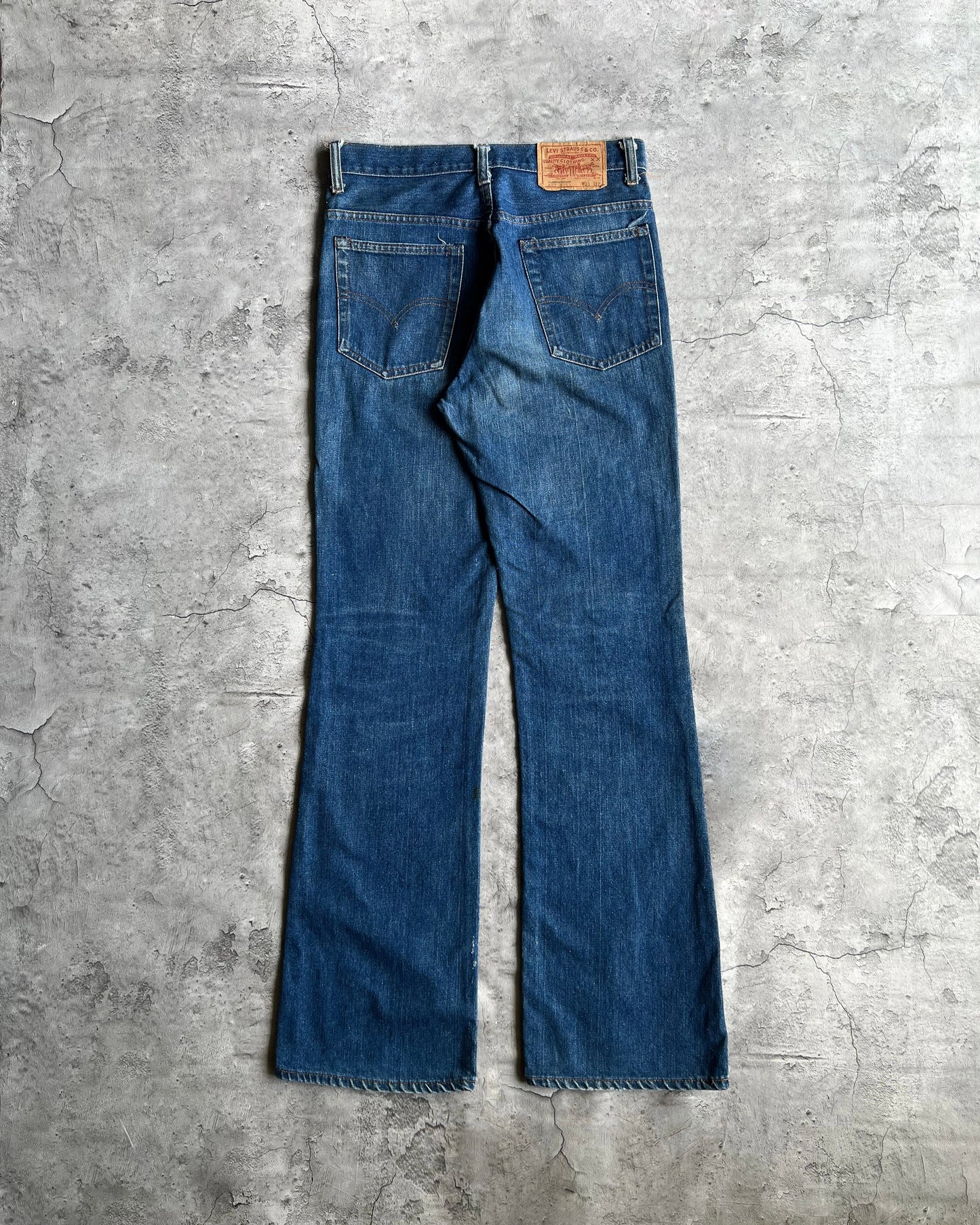 1970S DARK WASHED SINGLE STITCHED LEVI'S 517 BOOTCUT JEANS (30X32)