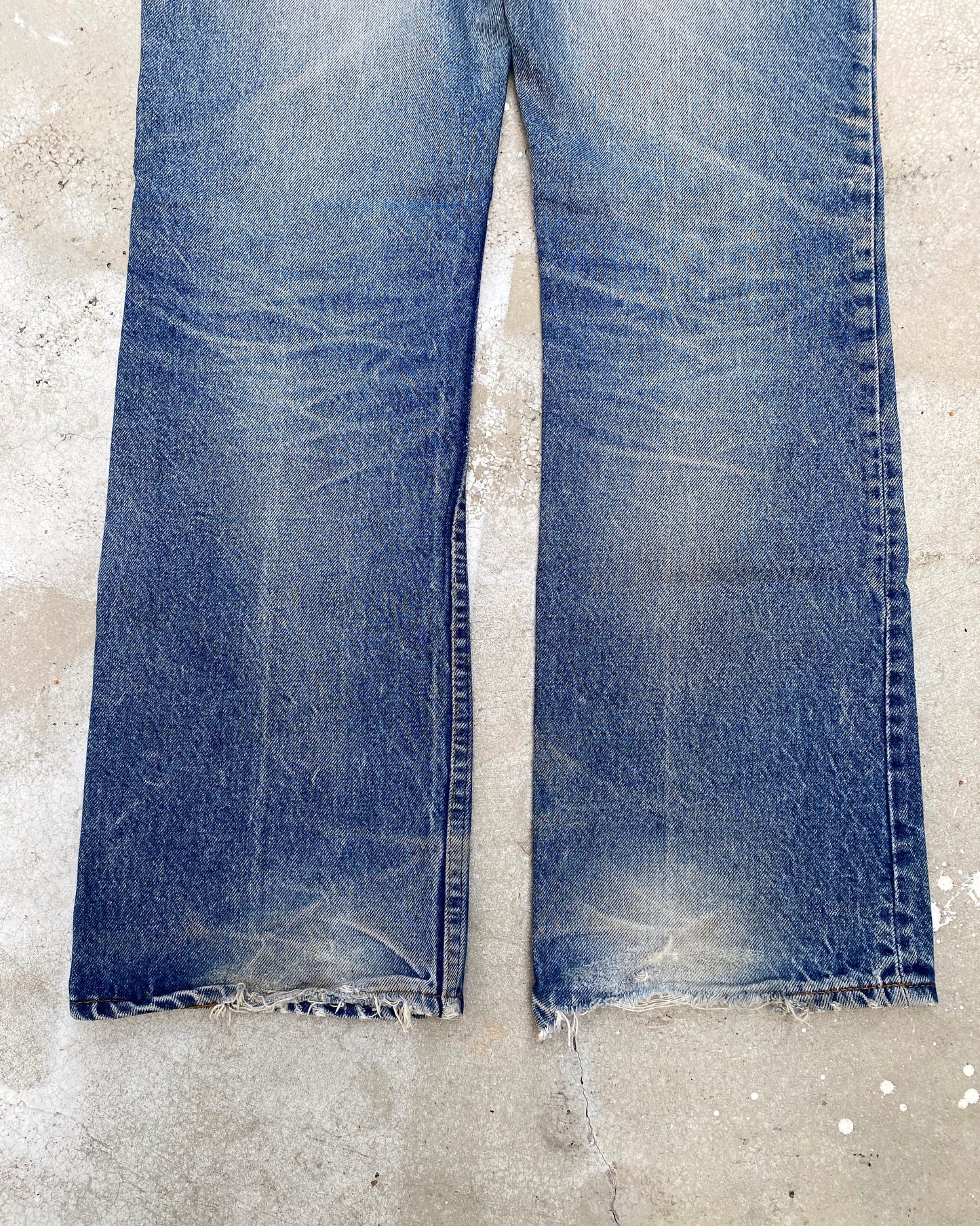 1980S LEVI’S 517 DIRT WASH FLARED JEANS (32X31)