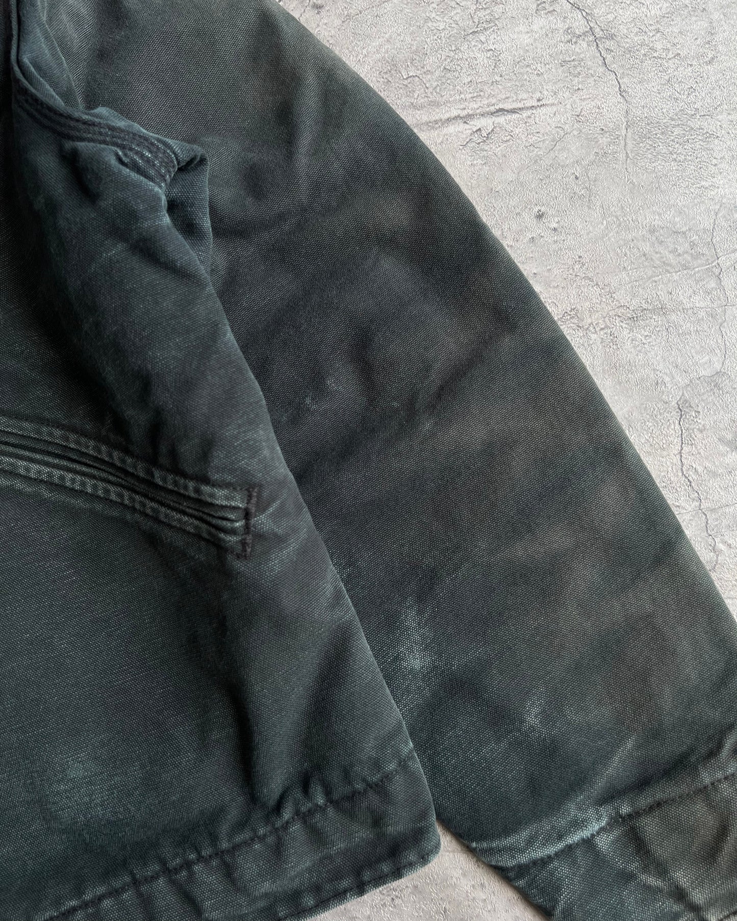 1990S FADED BLACK CARHARTT DETROIT JACKET (M/L)