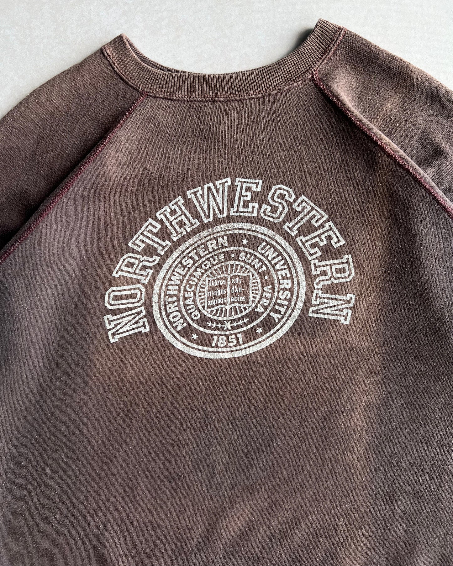 1960S SUN FADED 'NORTH WESTERN UNIVERSITY' SHORT SLEEVES RAGLAN SWEATSHIRT (L)