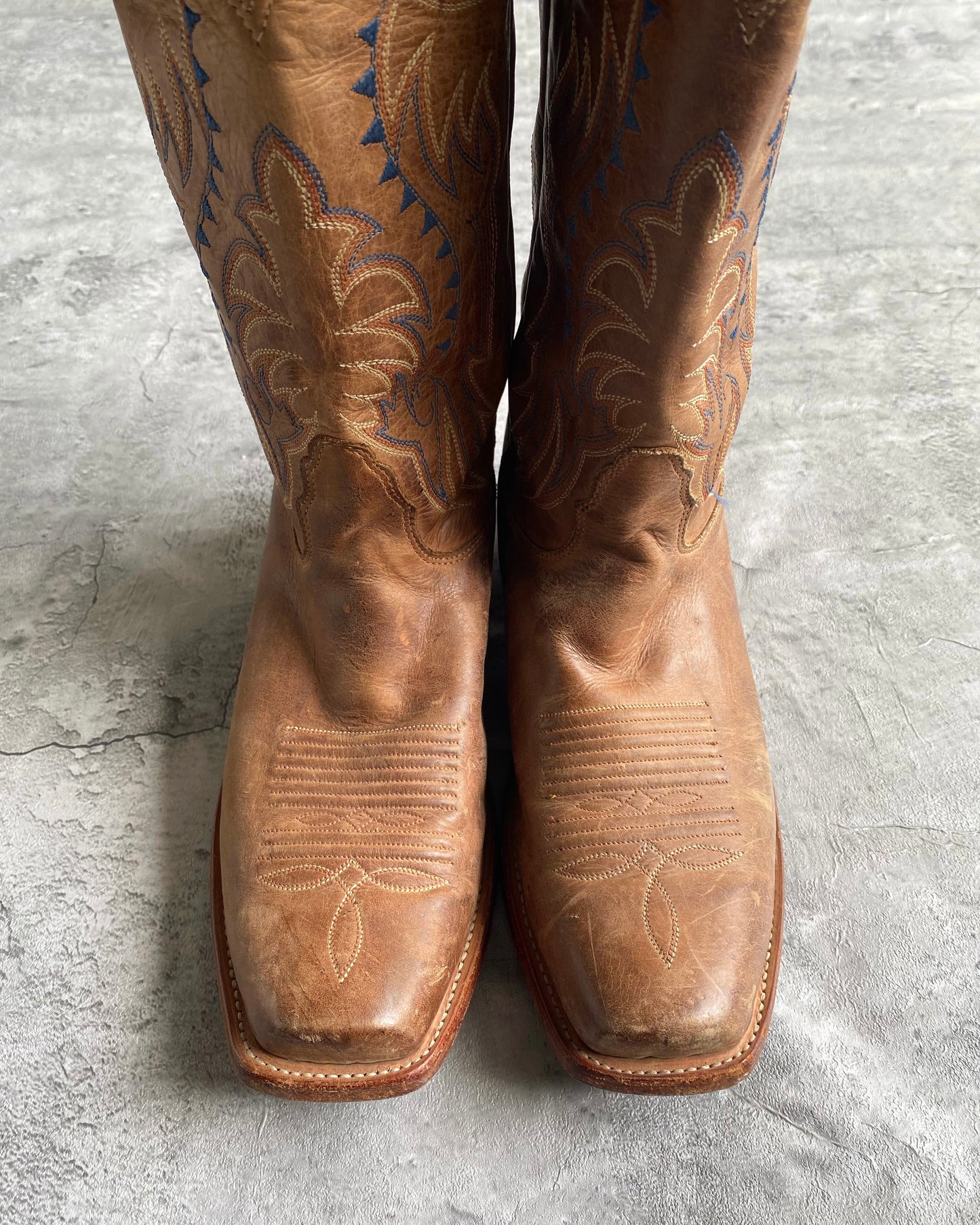 NOCONA WESTERN SQUARE TOE COWBOY BOOTS (8.5)