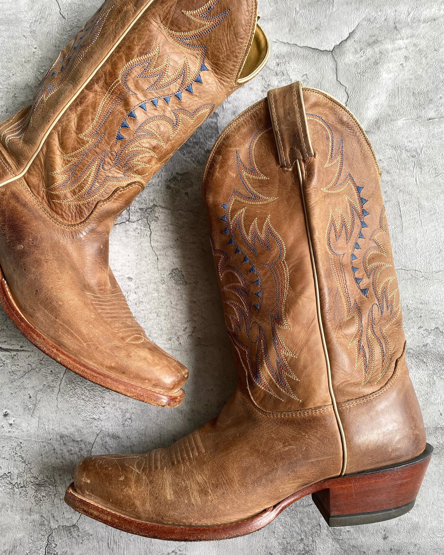 NOCONA WESTERN SQUARE TOE COWBOY BOOTS (8.5)