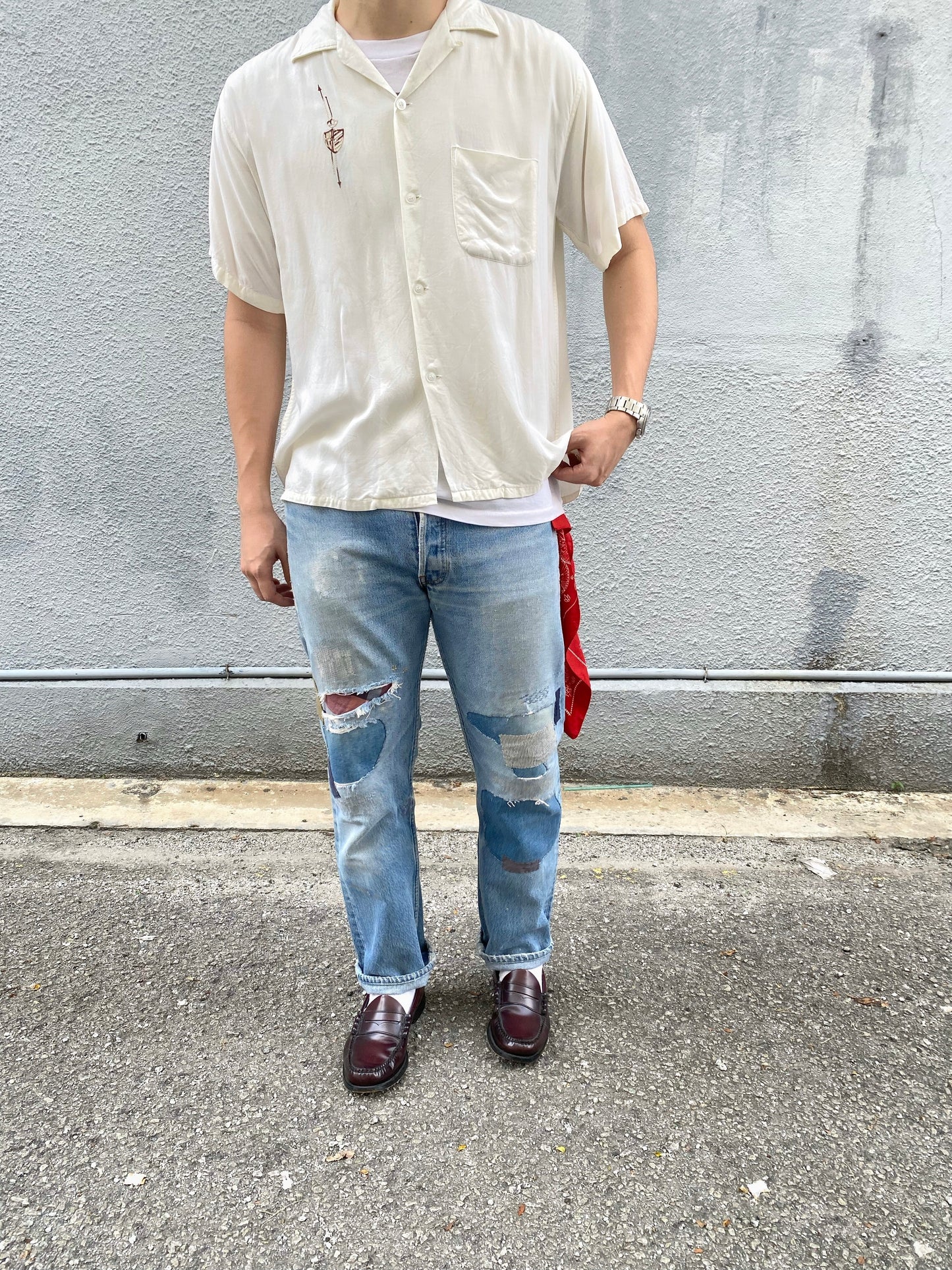 1980S FADED WASHED LEVI'S 501 PATCHED JEANS (33x38)