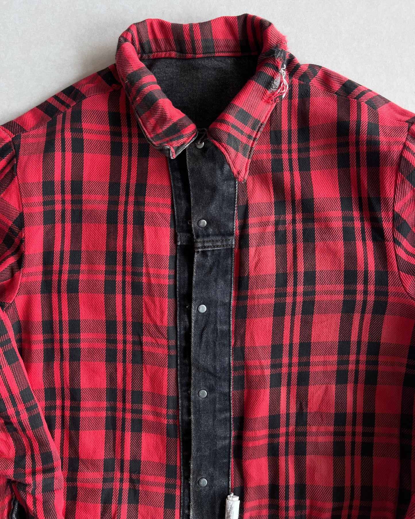 1980S FADED BLACK LEVI'S TYPE III REVERSIBLE TRUCKER DENIM JACKET (L)