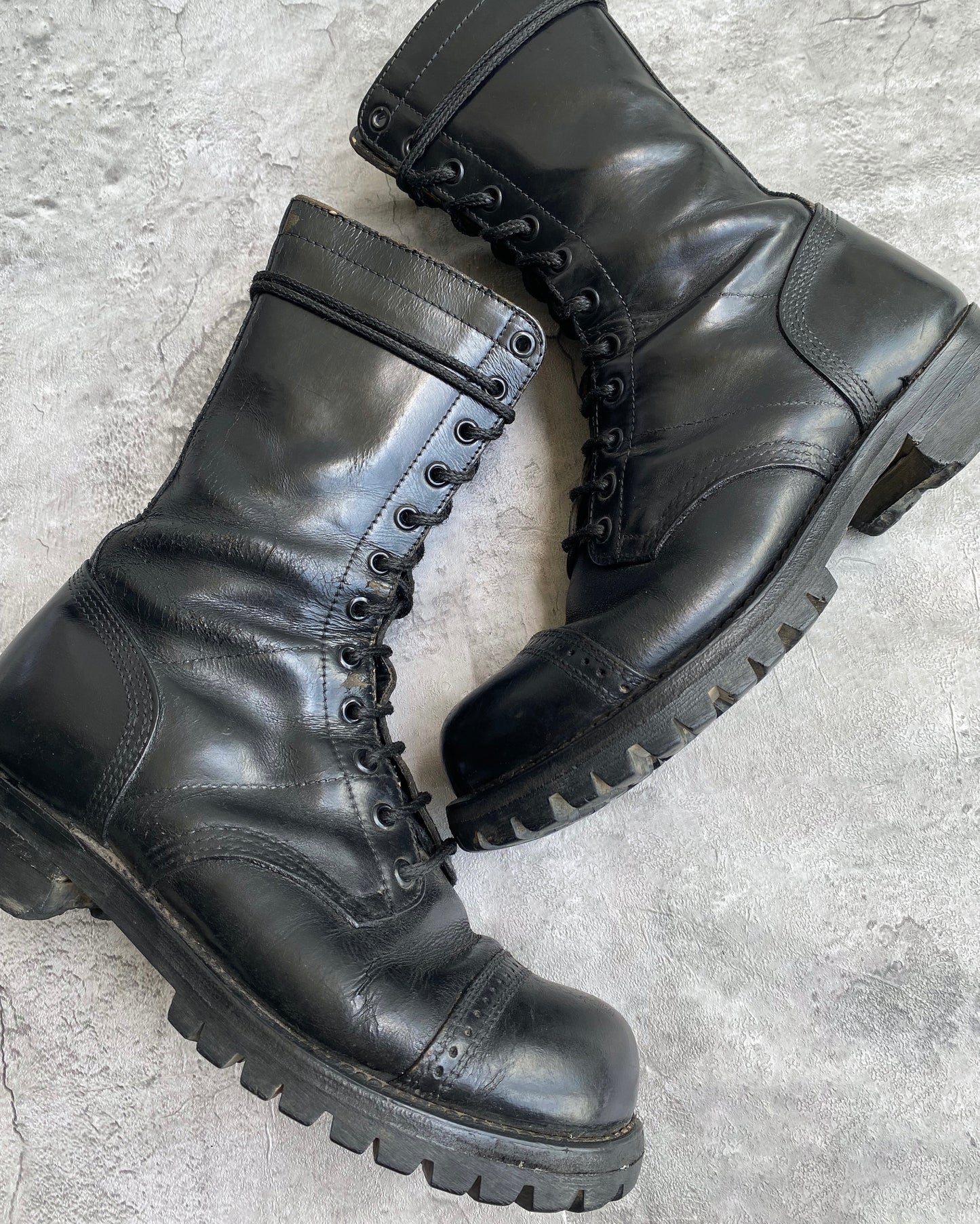1980S US ARMY PARATROOPER VIBRAM SOLE BOOTS (8.5)