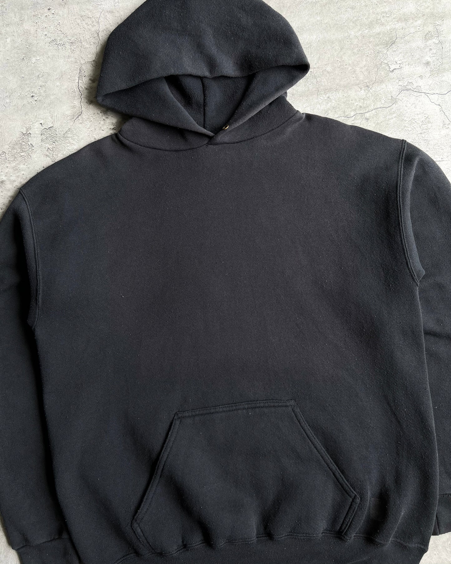 1990S FADED BLACK DISCUS ATHLETIC BLACK BLANK HOODIE (L)