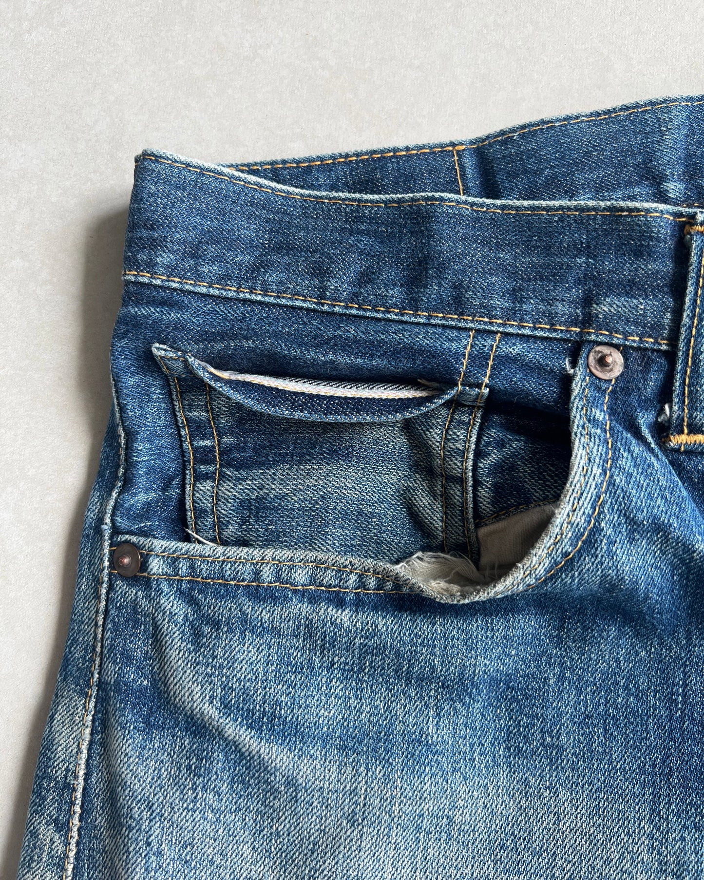 1990S FADED WASHED BIG E LEVI'S 501 SELVEDGE JEANS (33X36)