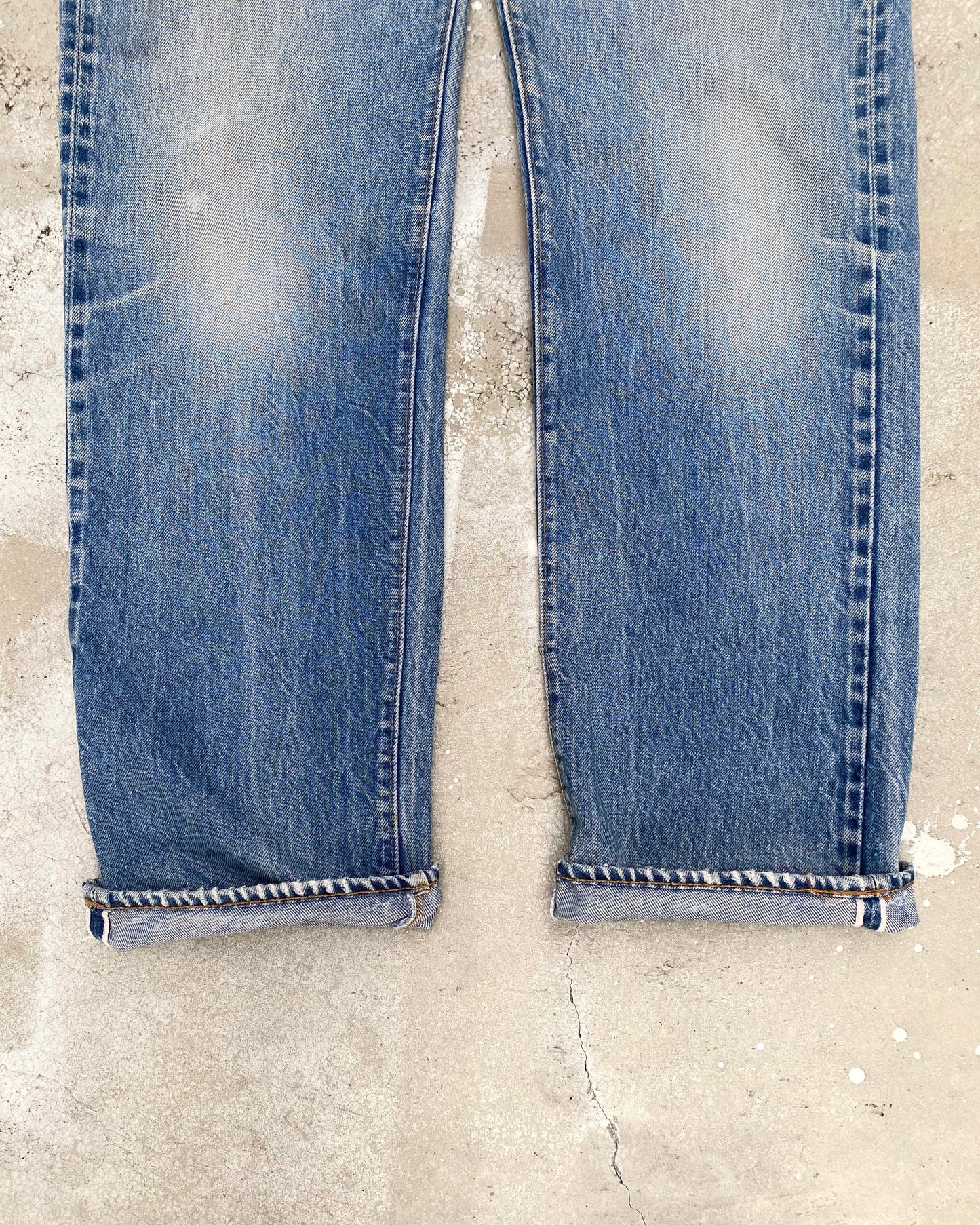 1980S FADED BLUE LEVI'S 501 SELVEDGE JEANS (34X36)