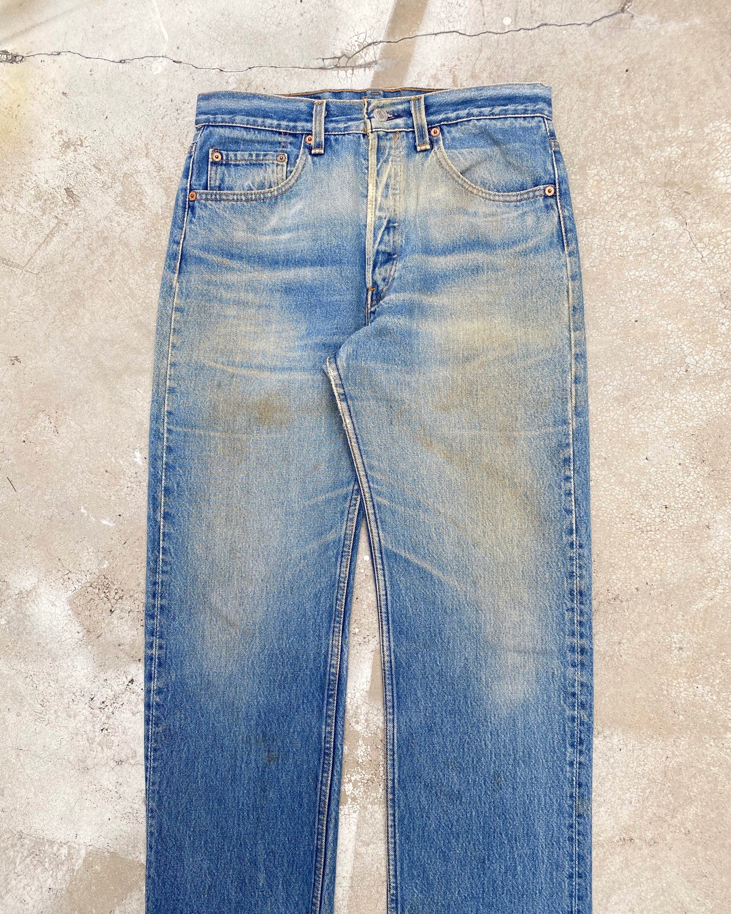 1980S FADED MUD WASHED LEVI'S 501 JEANS (31X30)