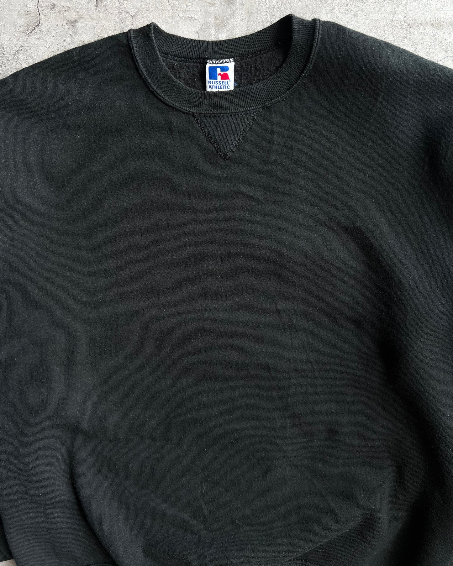 1990S BLACK BLANK RUSSELL SWEATSHIRT (L)
