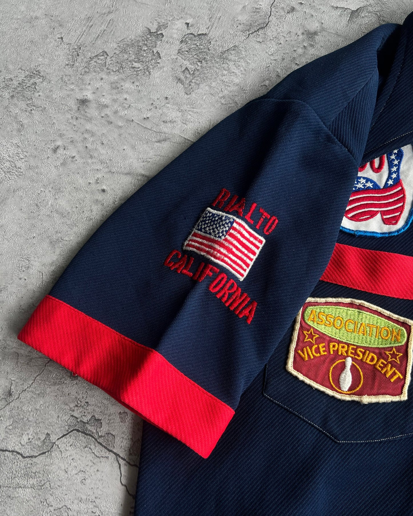 1970S MULTI-PATCHES 'CAPTAIN CUPS' BOWLING SHIRT (M)