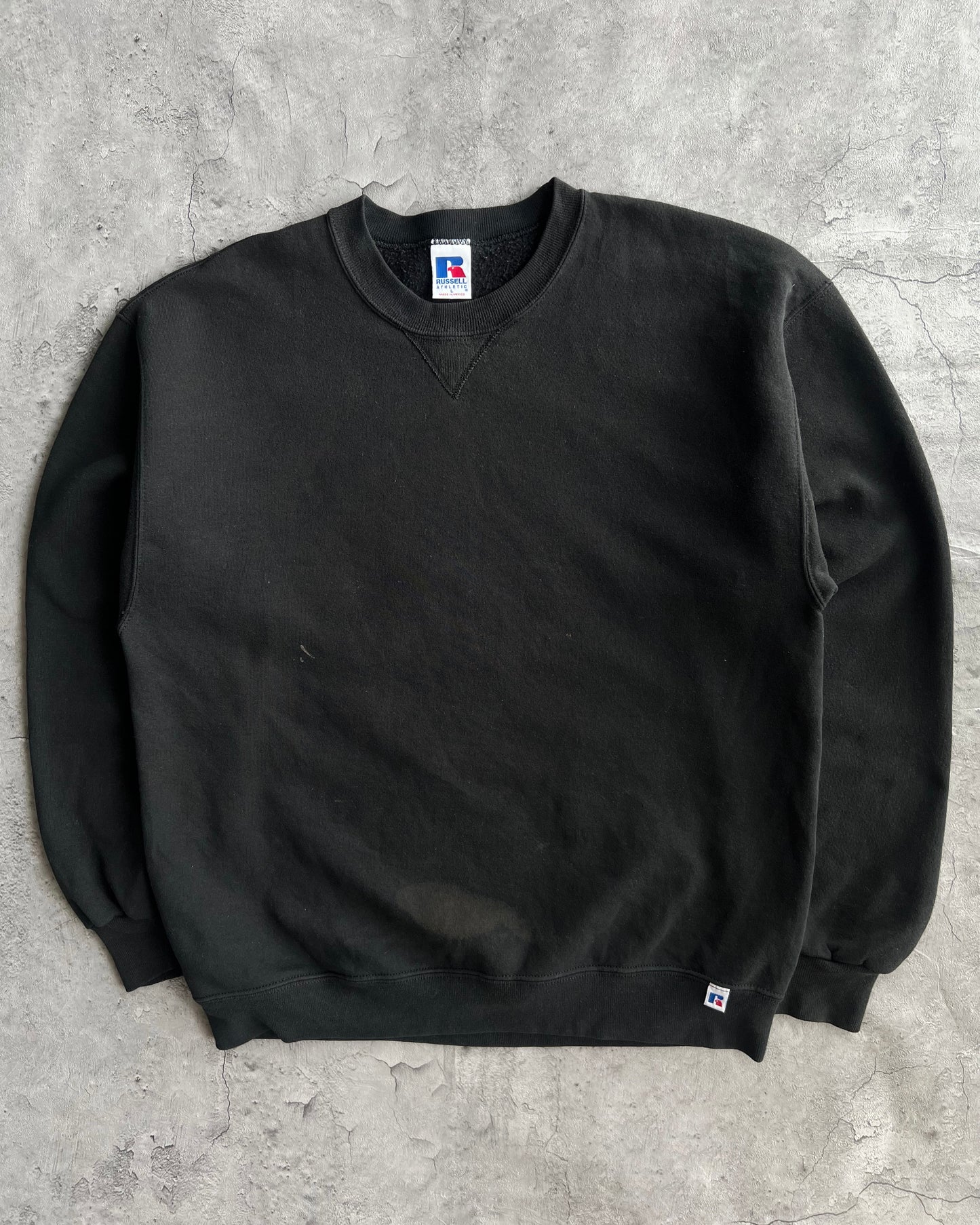 1990S FADED BLACK BLANK RUSSELL SWEATSHIRT (L)