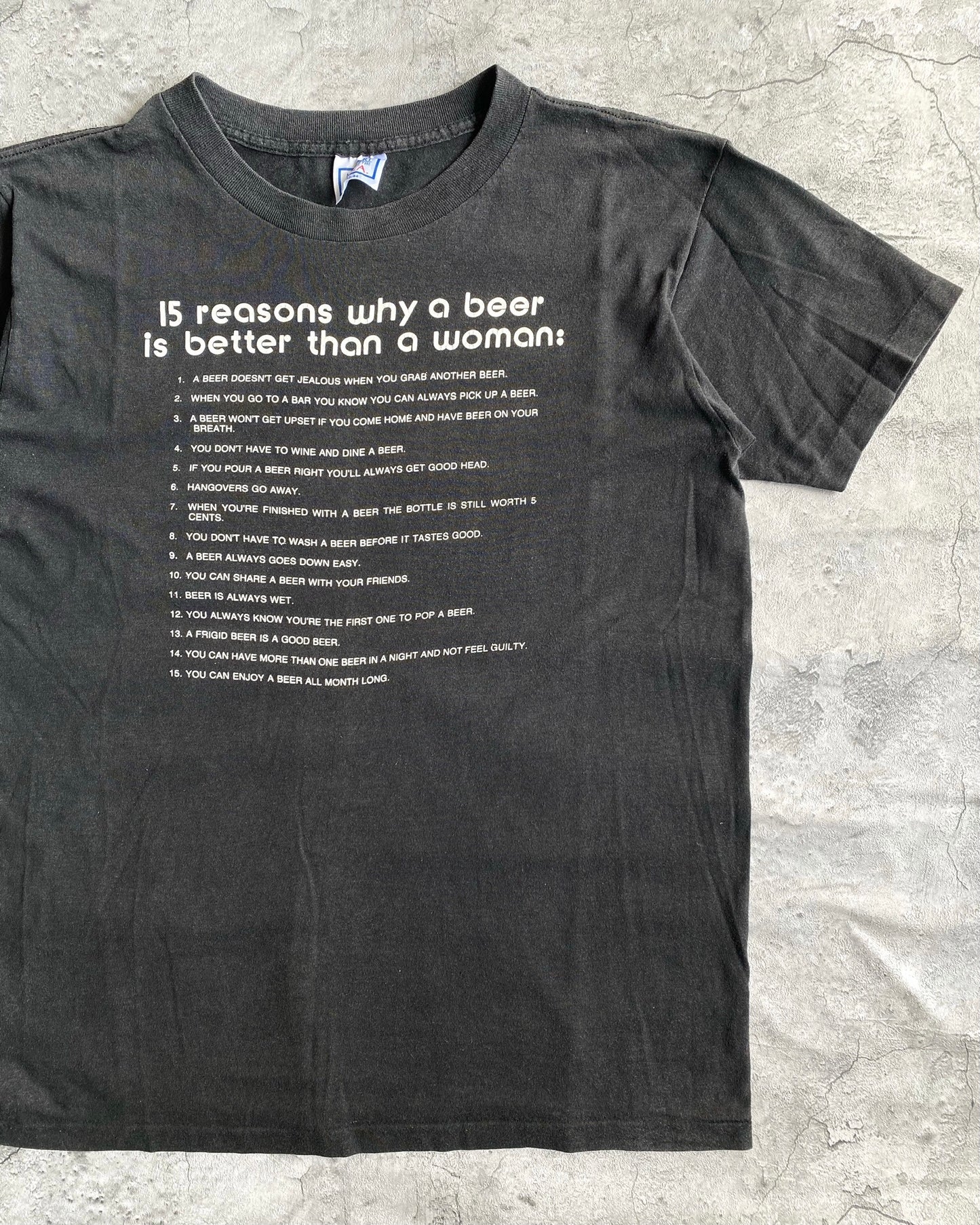 1980S ‘15 REASONS WHY A BEER IS BETTER THAN A WOMAN’ TEE (L)
