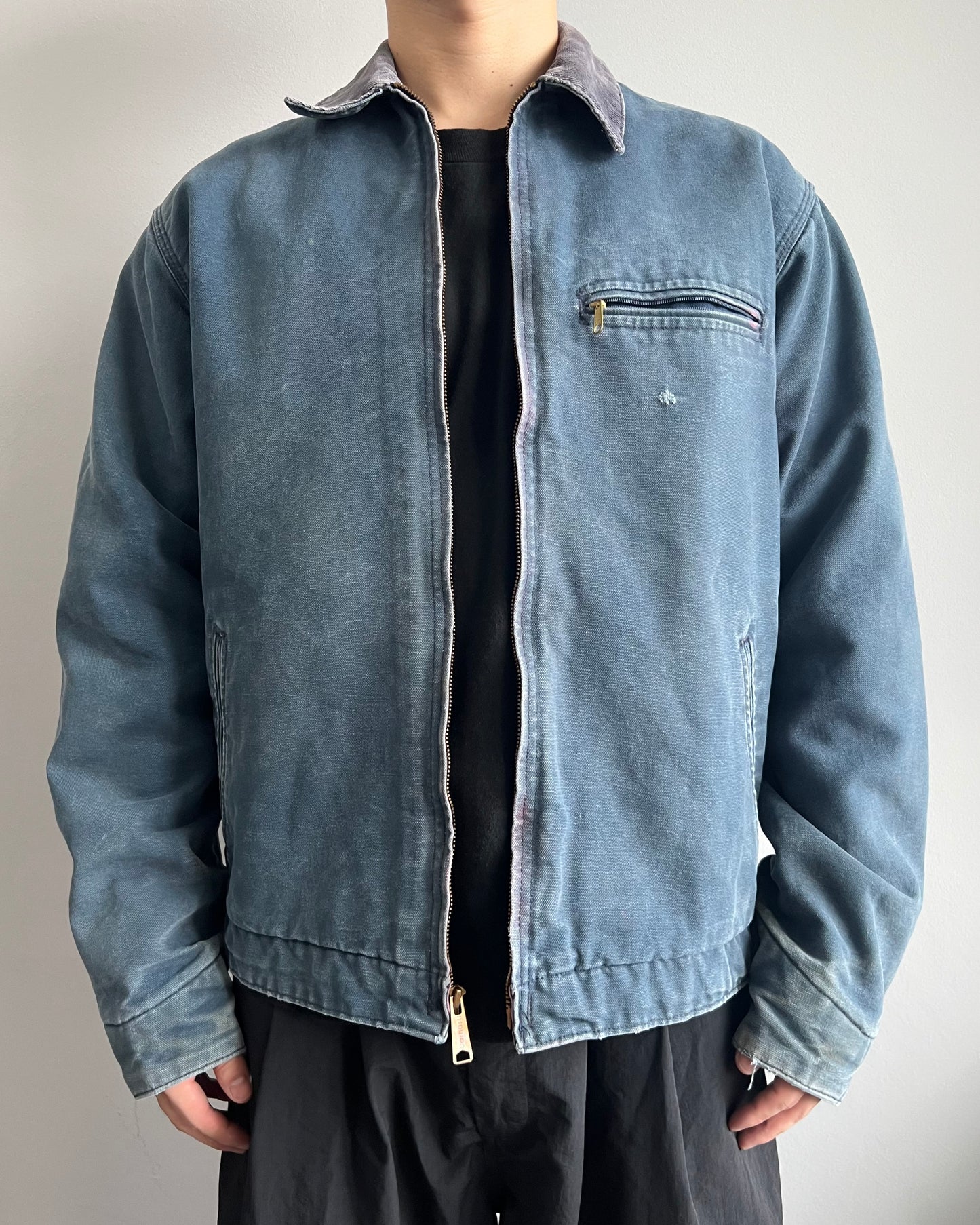 1990S FADED NAVY CARHARTT DETROIT WORK JACKET (L)