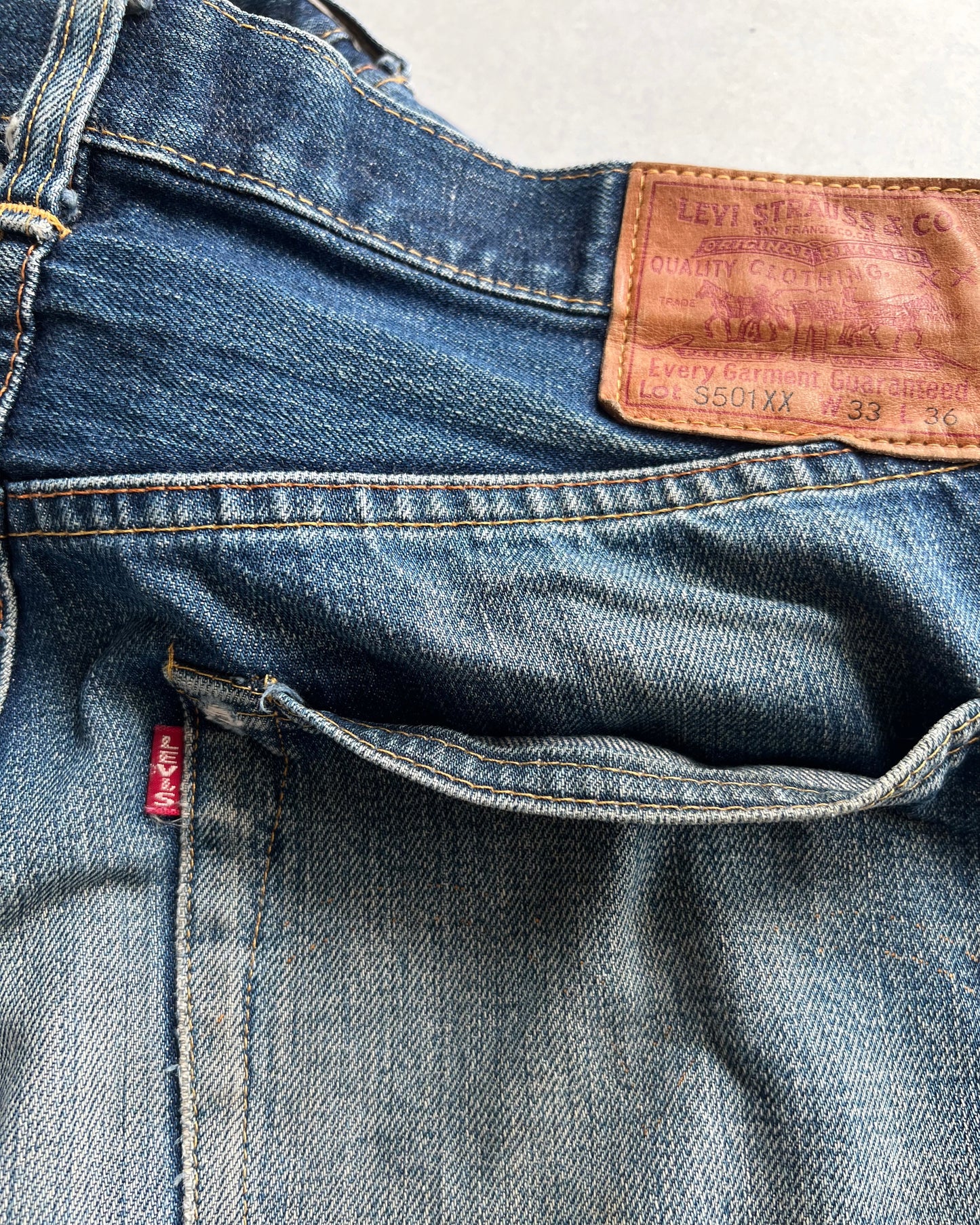 1990S FADED WASHED BIG E LEVI'S 501 SELVEDGE JEANS (33X36)