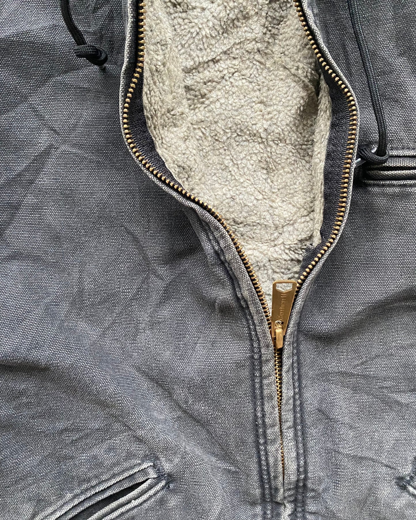 1990S FADED BLACK CARHARTT HOODED DETROIT JACKET (S/M)