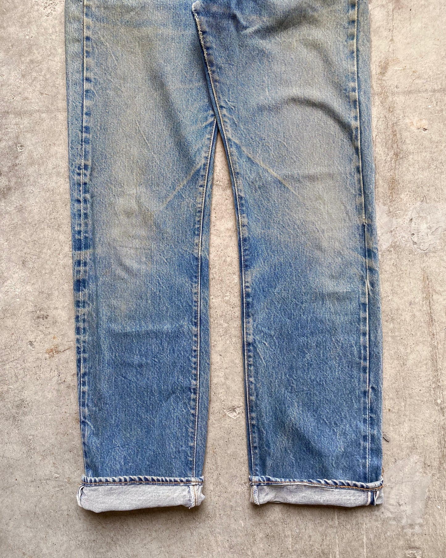 1980S FADED MUD WASHED LEVI'S 501 SELVEDGE JEANS (30X32)