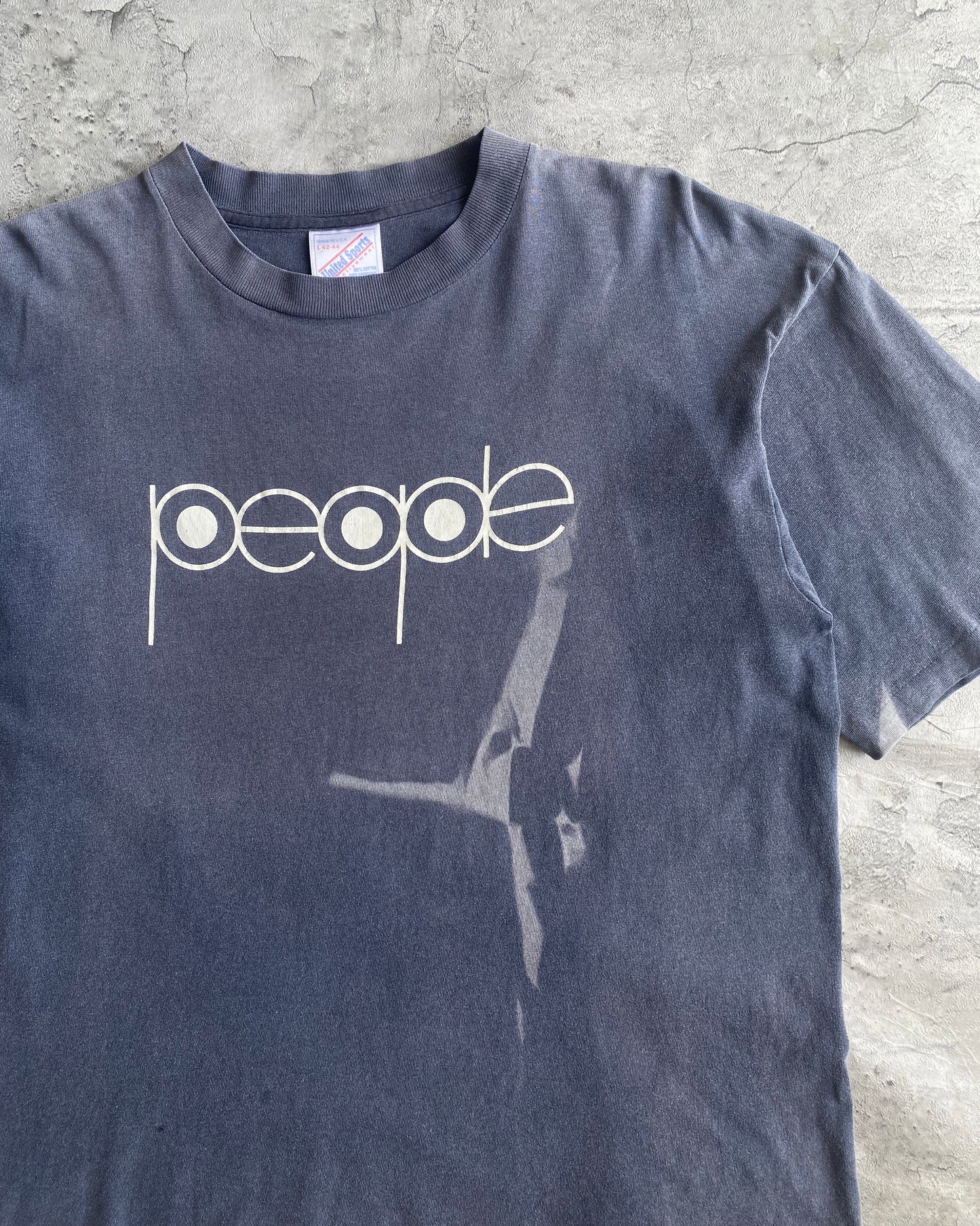 1990S SUN FADED 'PEOPLE' SINGLE STITCH TEE (L)