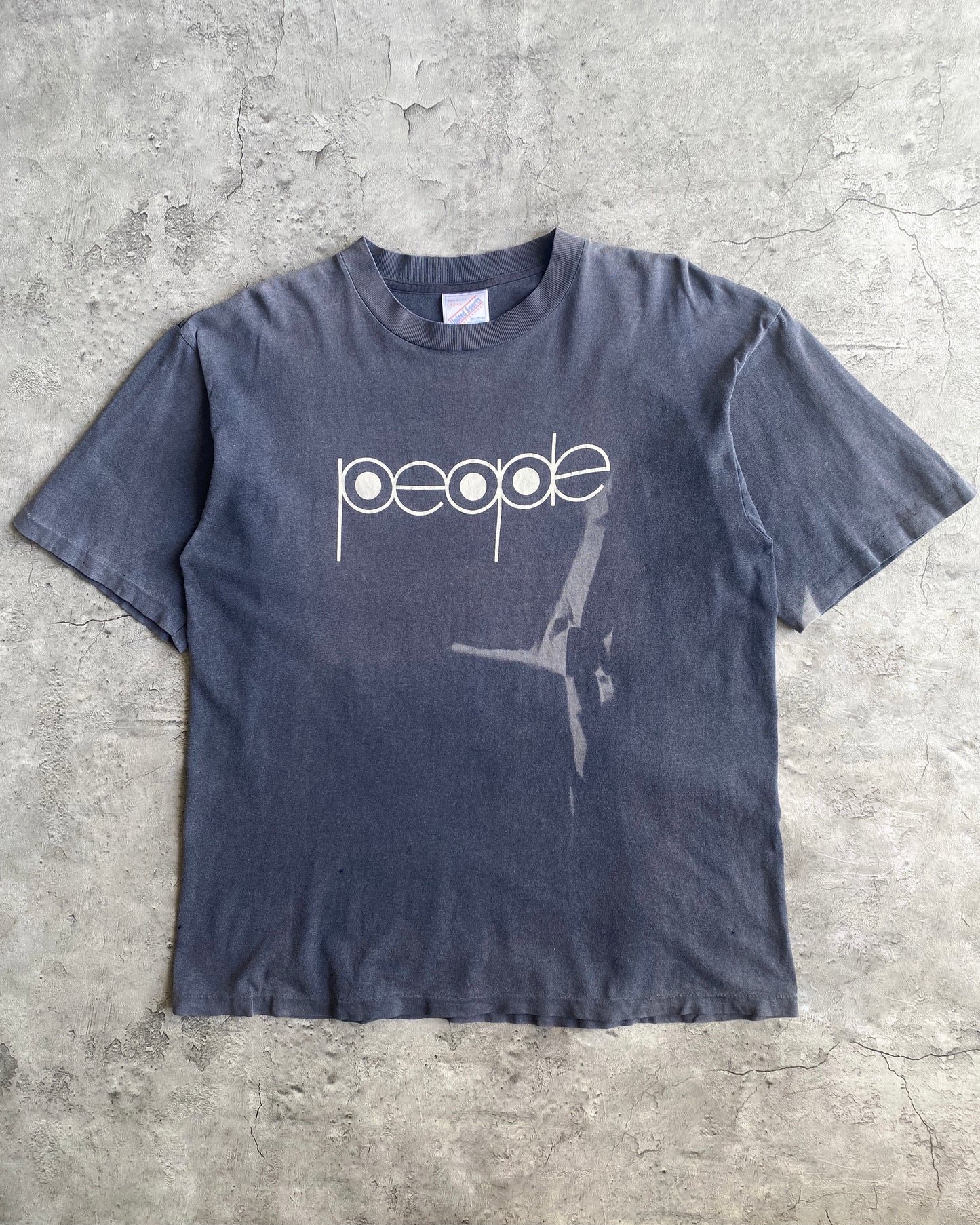 1990S SUN FADED 'PEOPLE' SINGLE STITCH TEE (L)