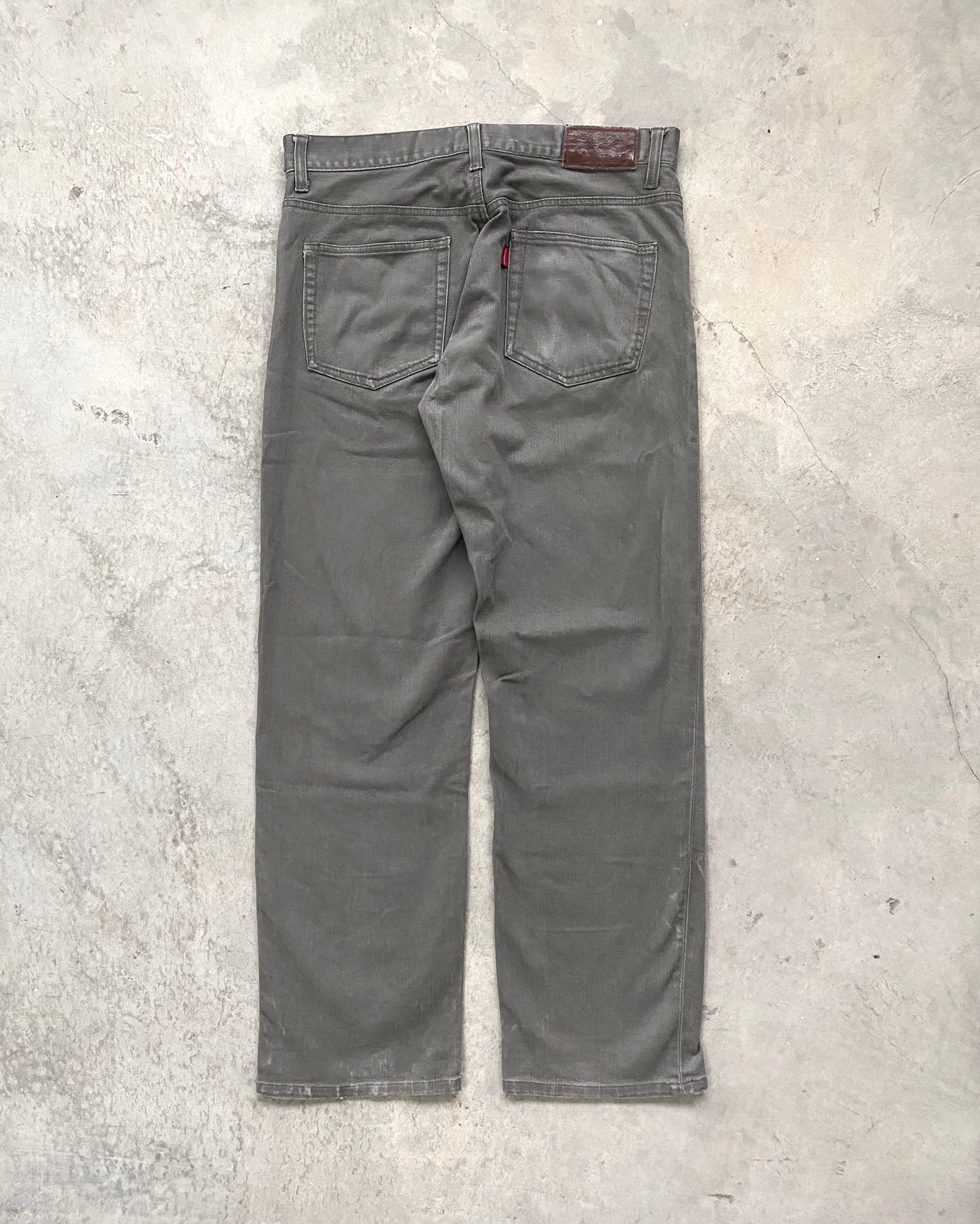 2000S HANES GREY JEANS (33X30)