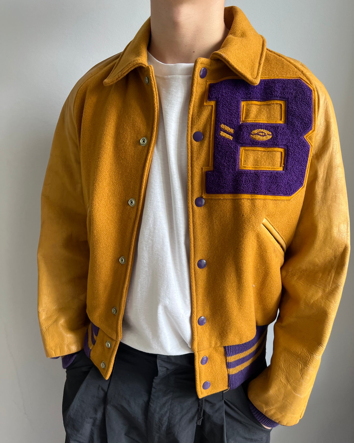 1950S 'B' LETTERMAN RAGLAN LEATHER SLEEVES VARISTY JACKET (M/L)