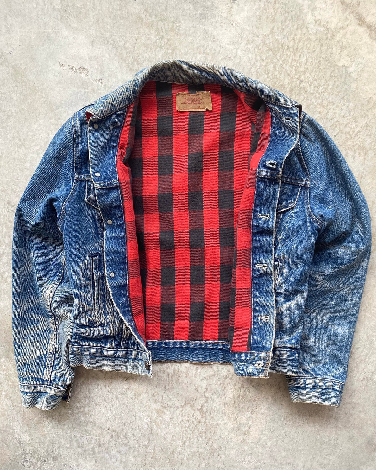 1980S FADED LEVI'S FLANNEL LINED TYPE III TRUCKER JACKET (S-L)