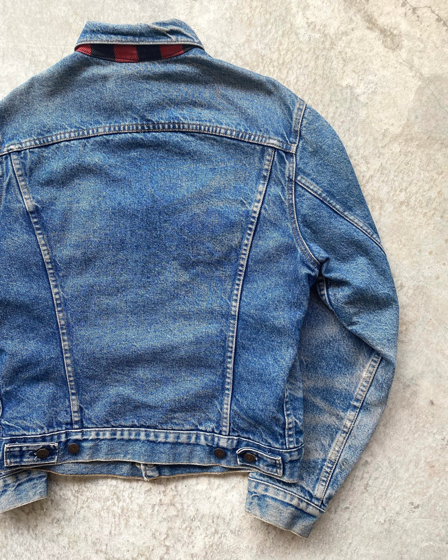 1980S FADED LEVI'S FLANNEL LINED TYPE III TRUCKER JACKET (S-L)
