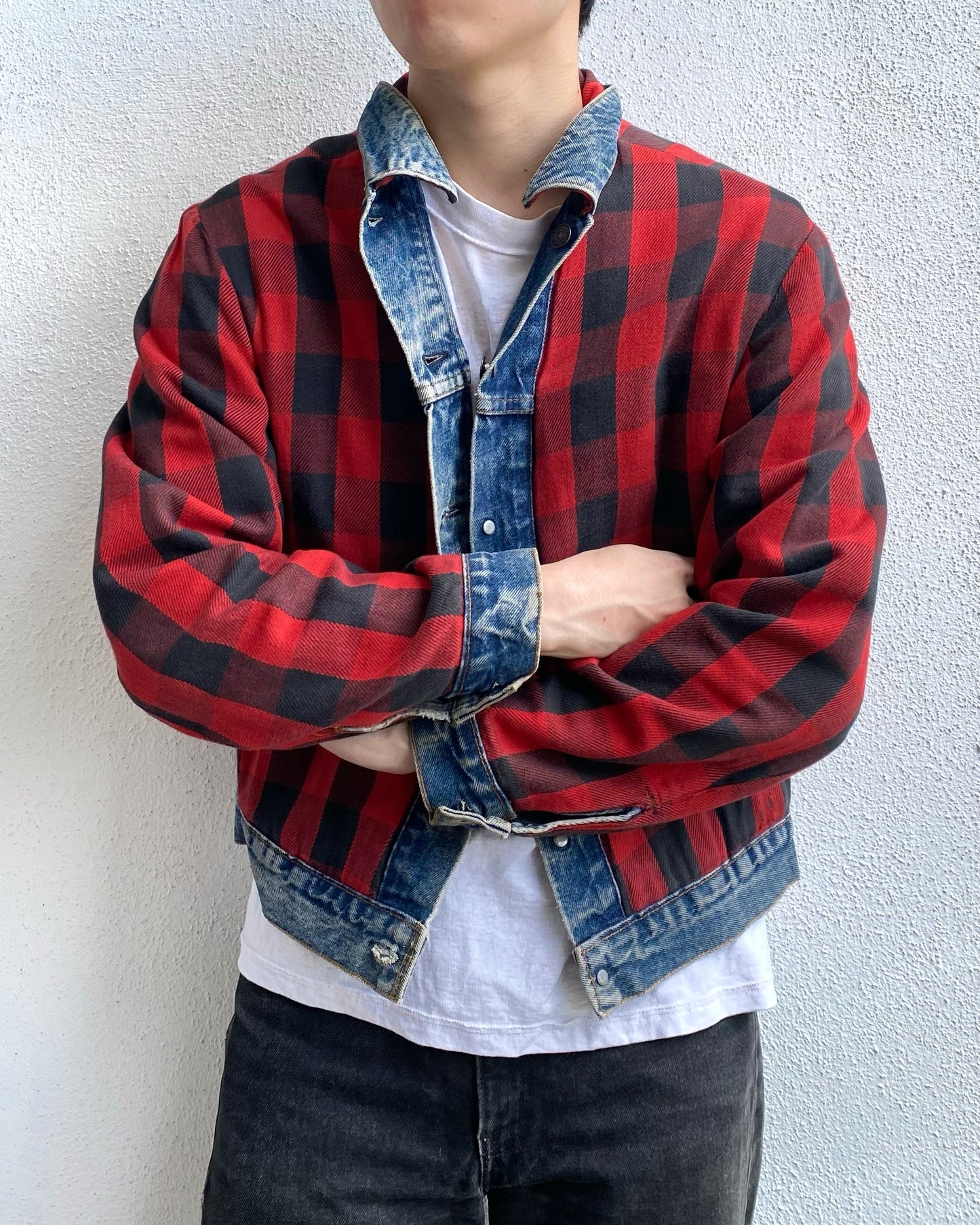 1980S FADED LEVI'S FLANNEL LINED TYPE III TRUCKER JACKET (S-L)