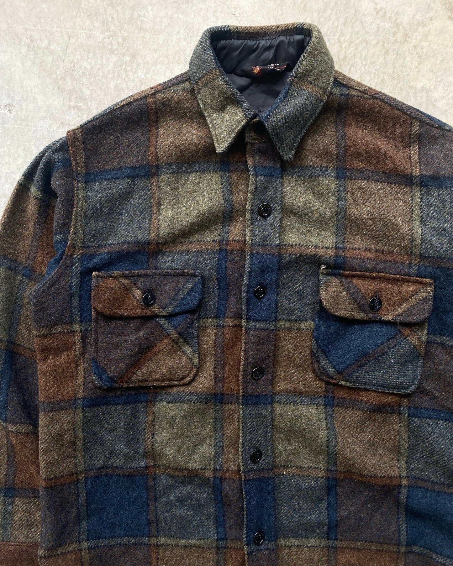 1960/1970S TOWNCRAFT PENNEYS WOOL PLAID FLANNEL (M/L)