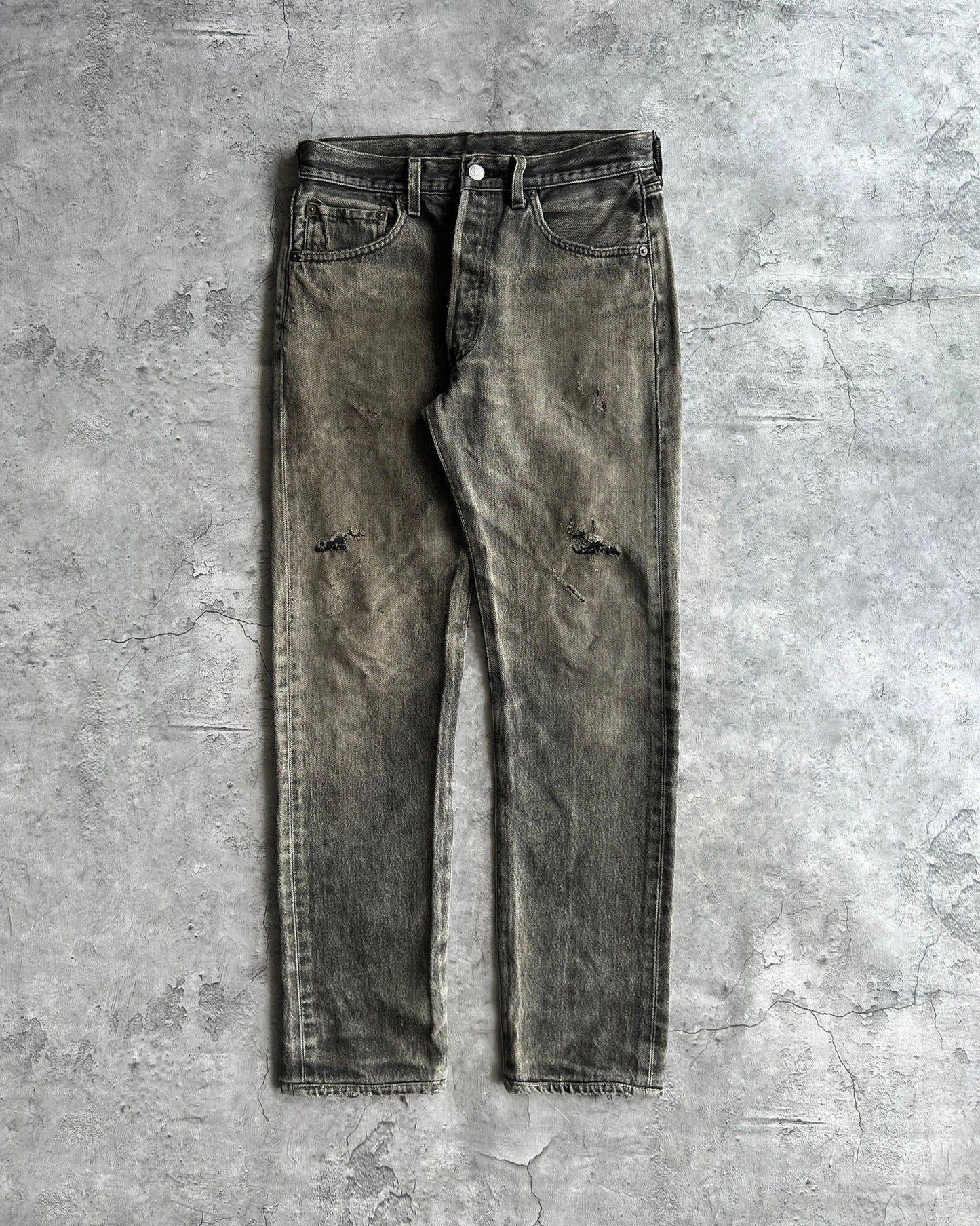 1990S FADED MUD BLACK LEVI'S 501 JEANS (31X32)